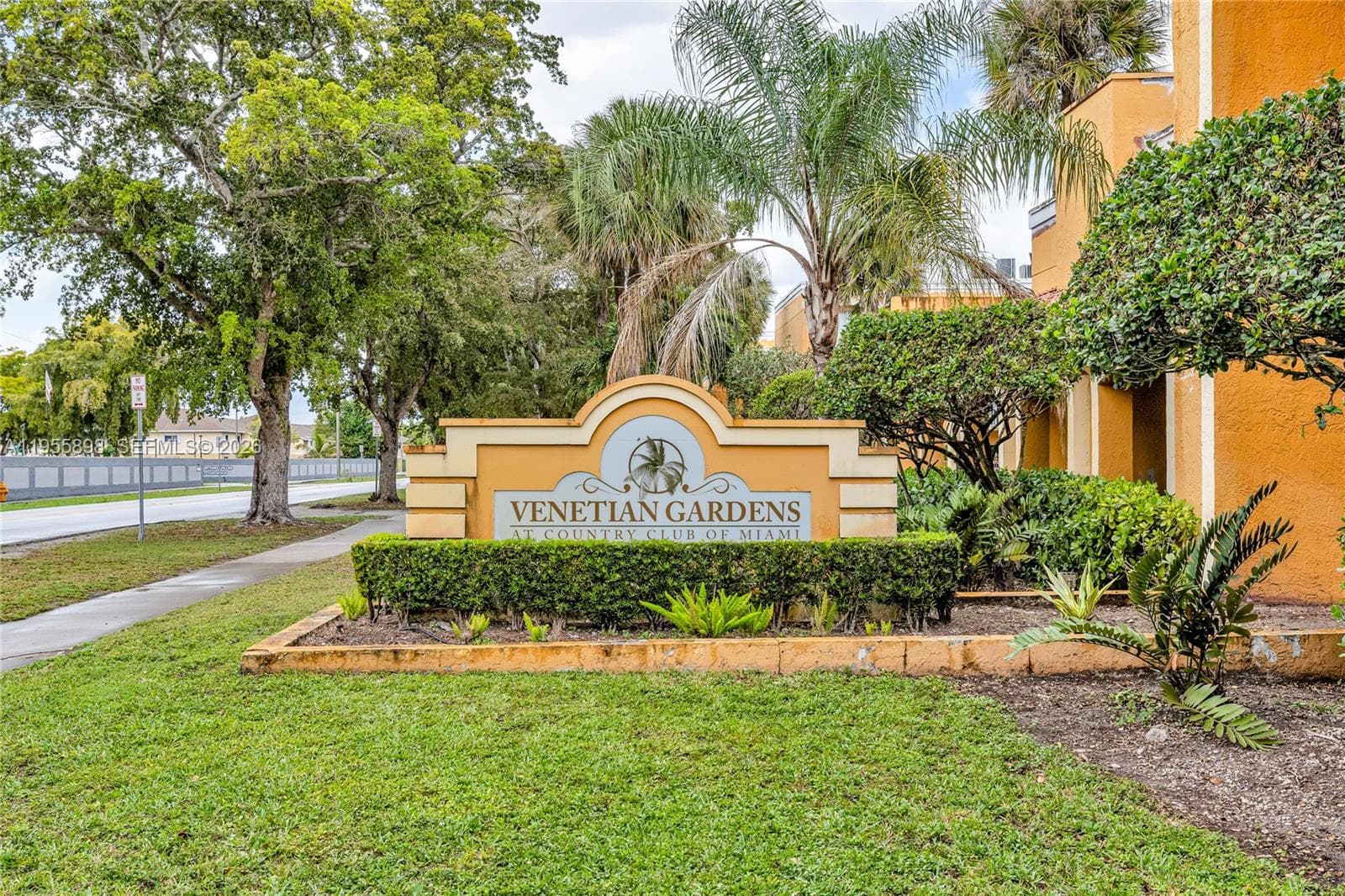 VENETIAN GARDENS · #T206 in Hialeah - Photo 22