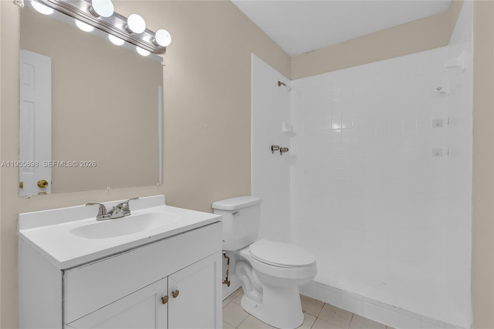 VENETIAN GARDENS · #T206 in Hialeah - Photo 12