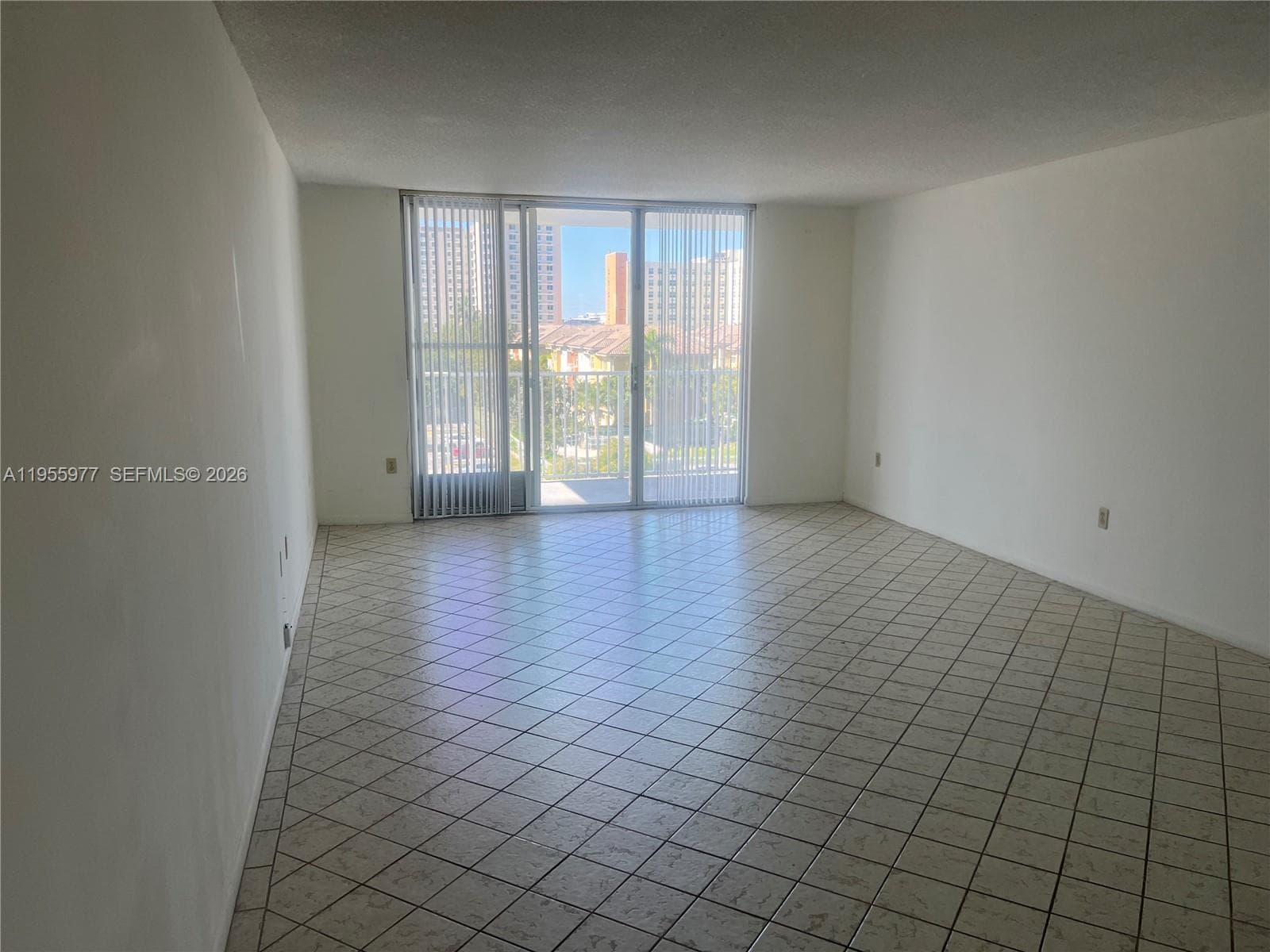 Admirals Port Condo · #405W in Aventura - Photo 2