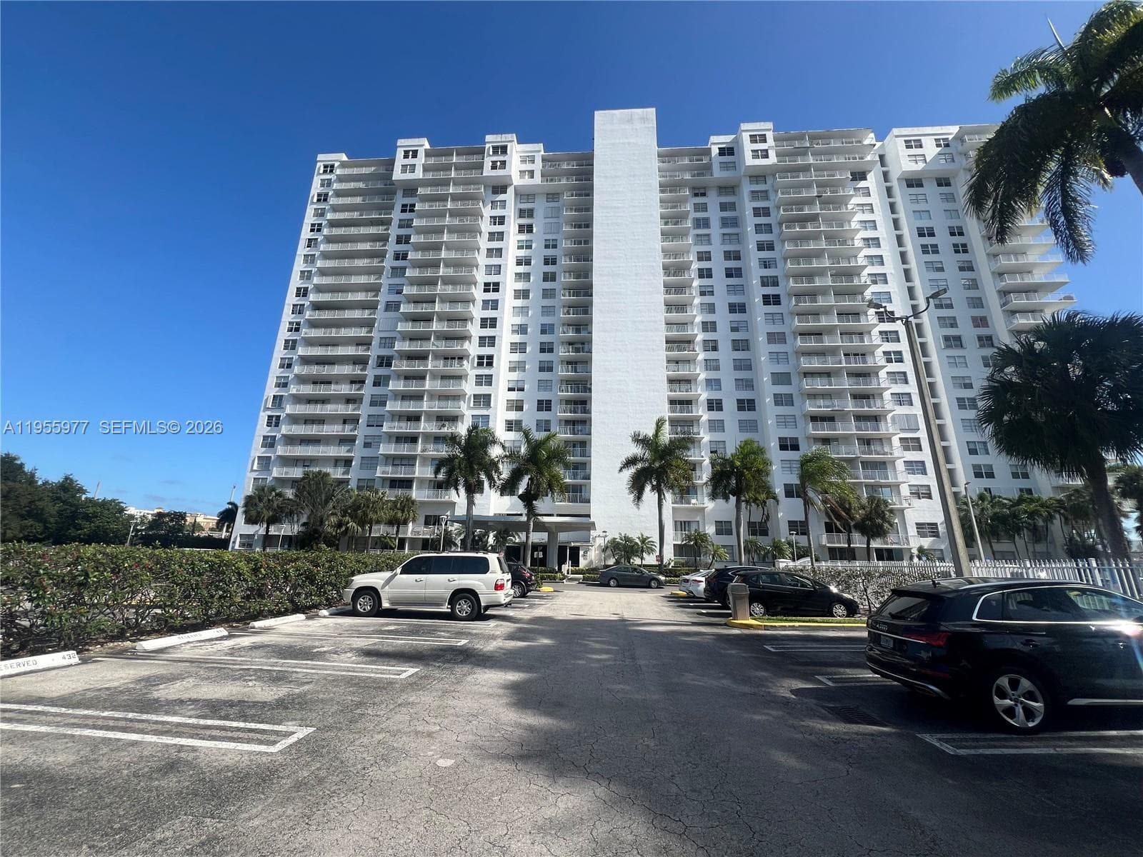 Admirals Port Condo · #405W in Aventura - Photo 1