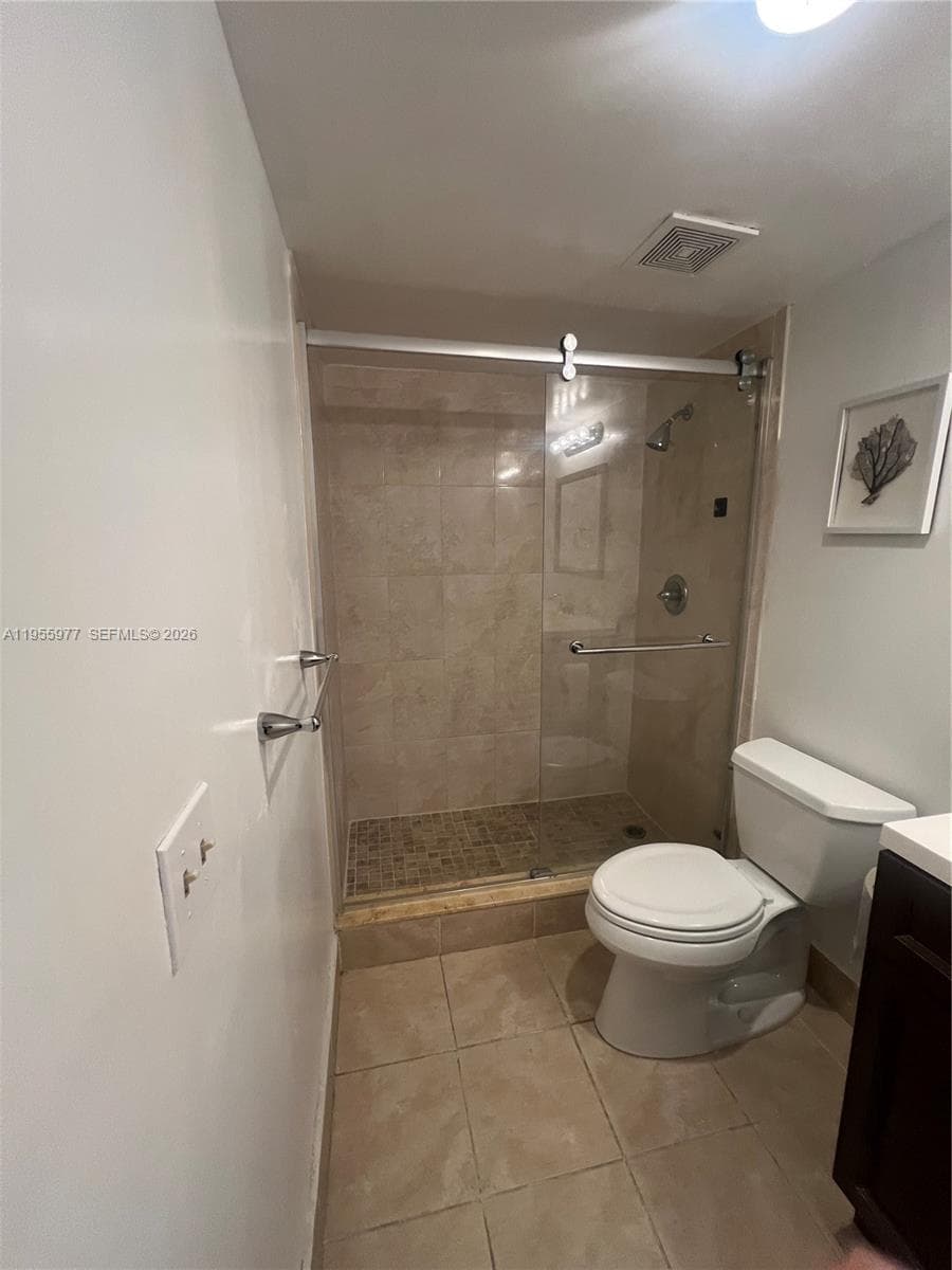 Admirals Port Condo · #405W in Aventura - Photo 9