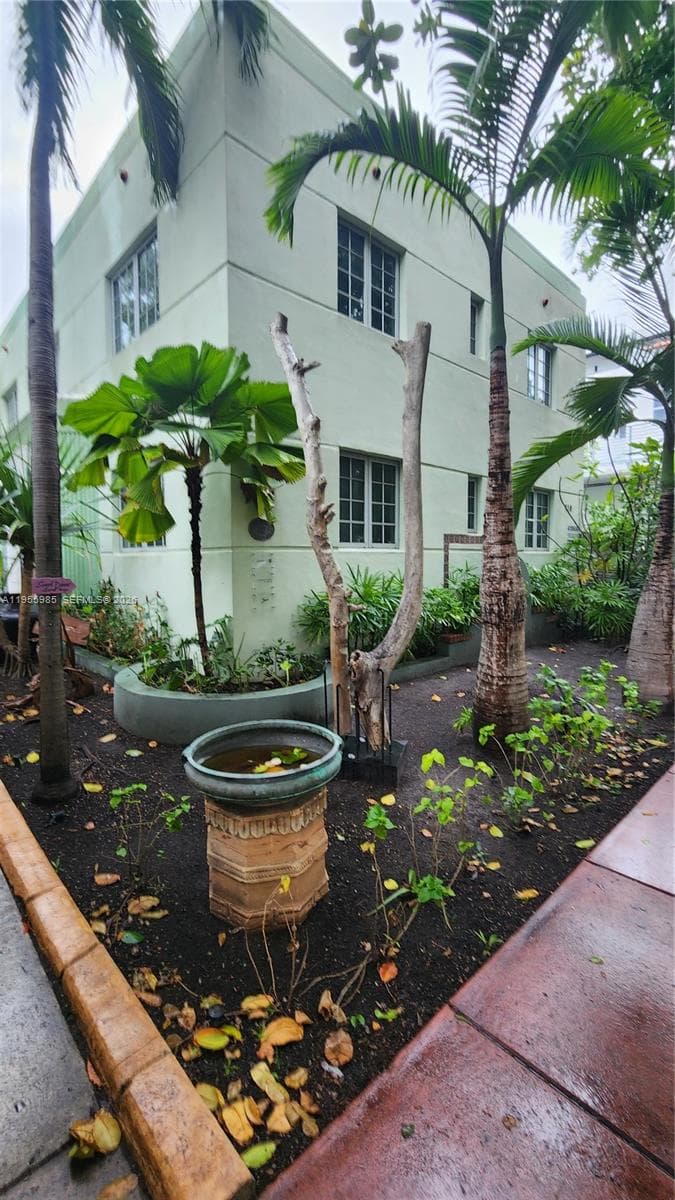 400 blk Meridian in Miami Beach - Photo 7