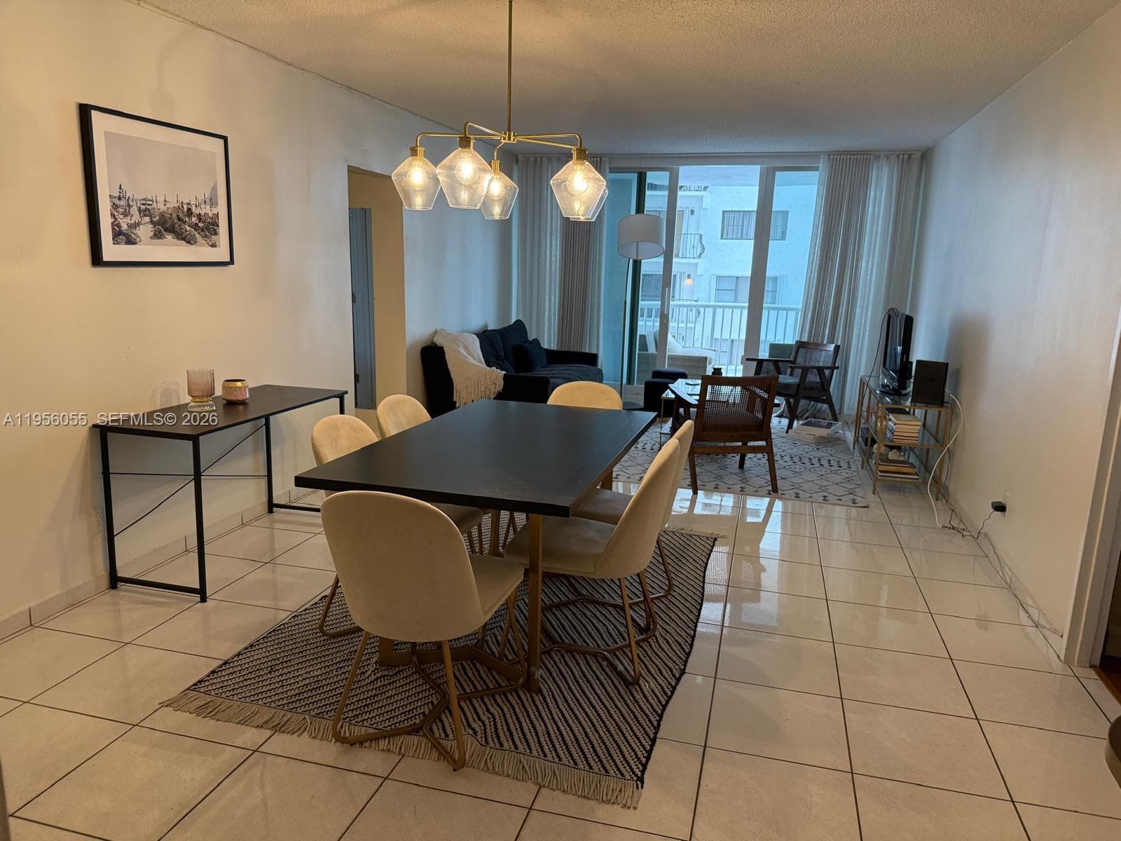 THE CARRIAGE HOUSE CONDO · #107 in Miami Beach - Photo 4