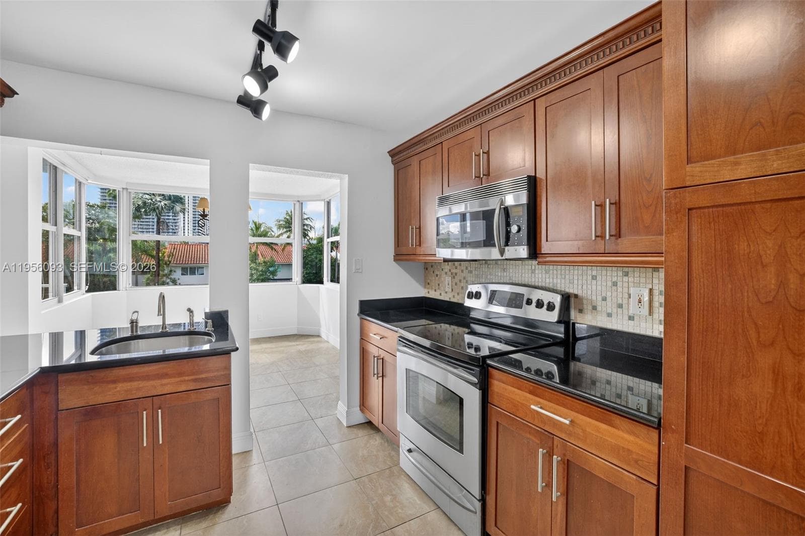 REEF WEST CONDO · #3F in North Miami Beach - Photo 11