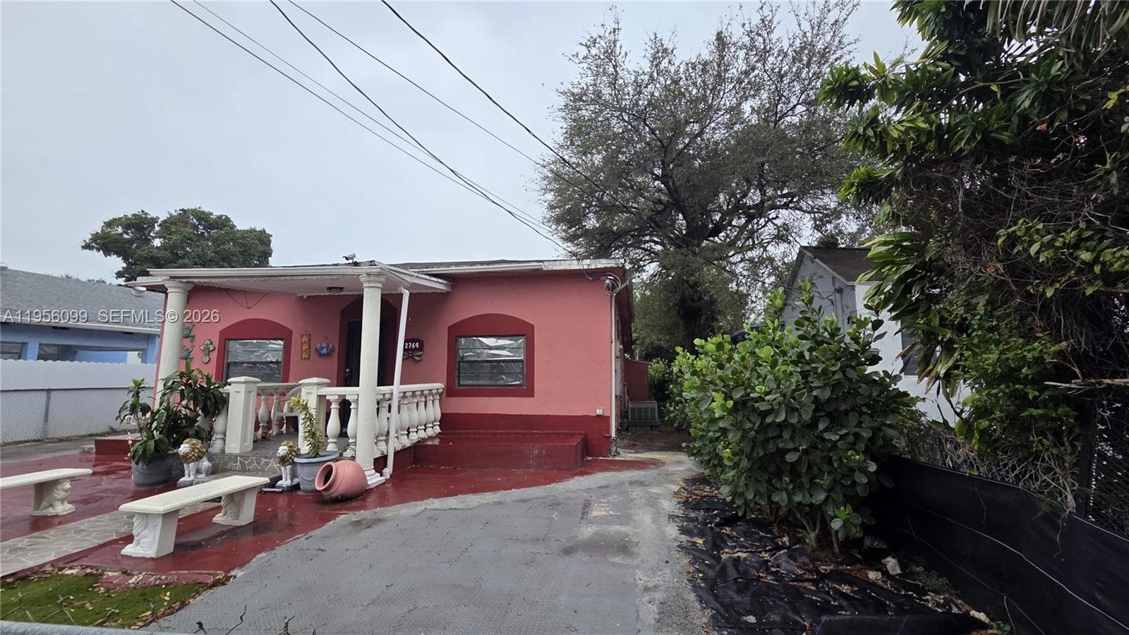 2764 NW 31st St photo 3