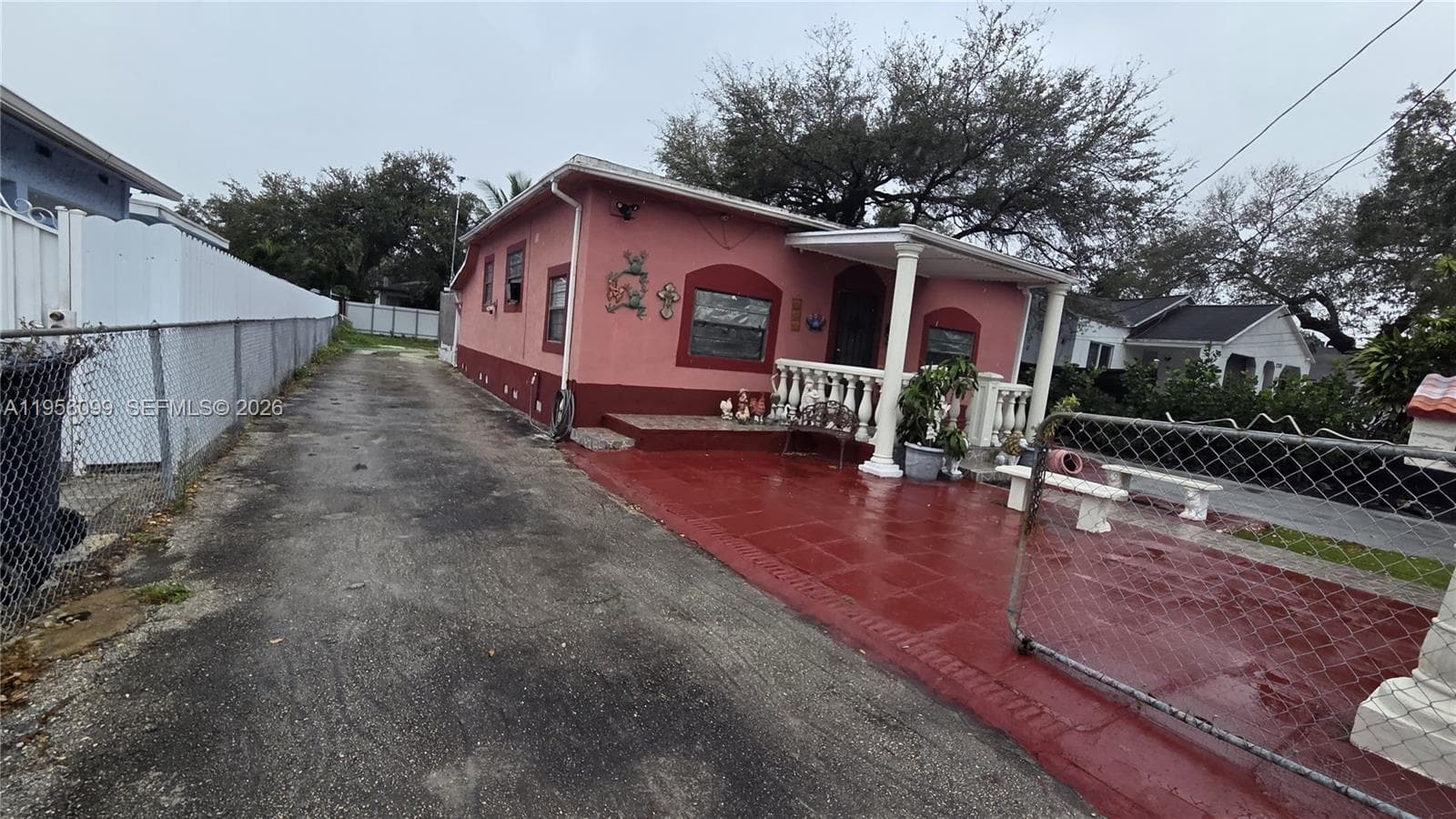 2764 NW 31st St photo 1