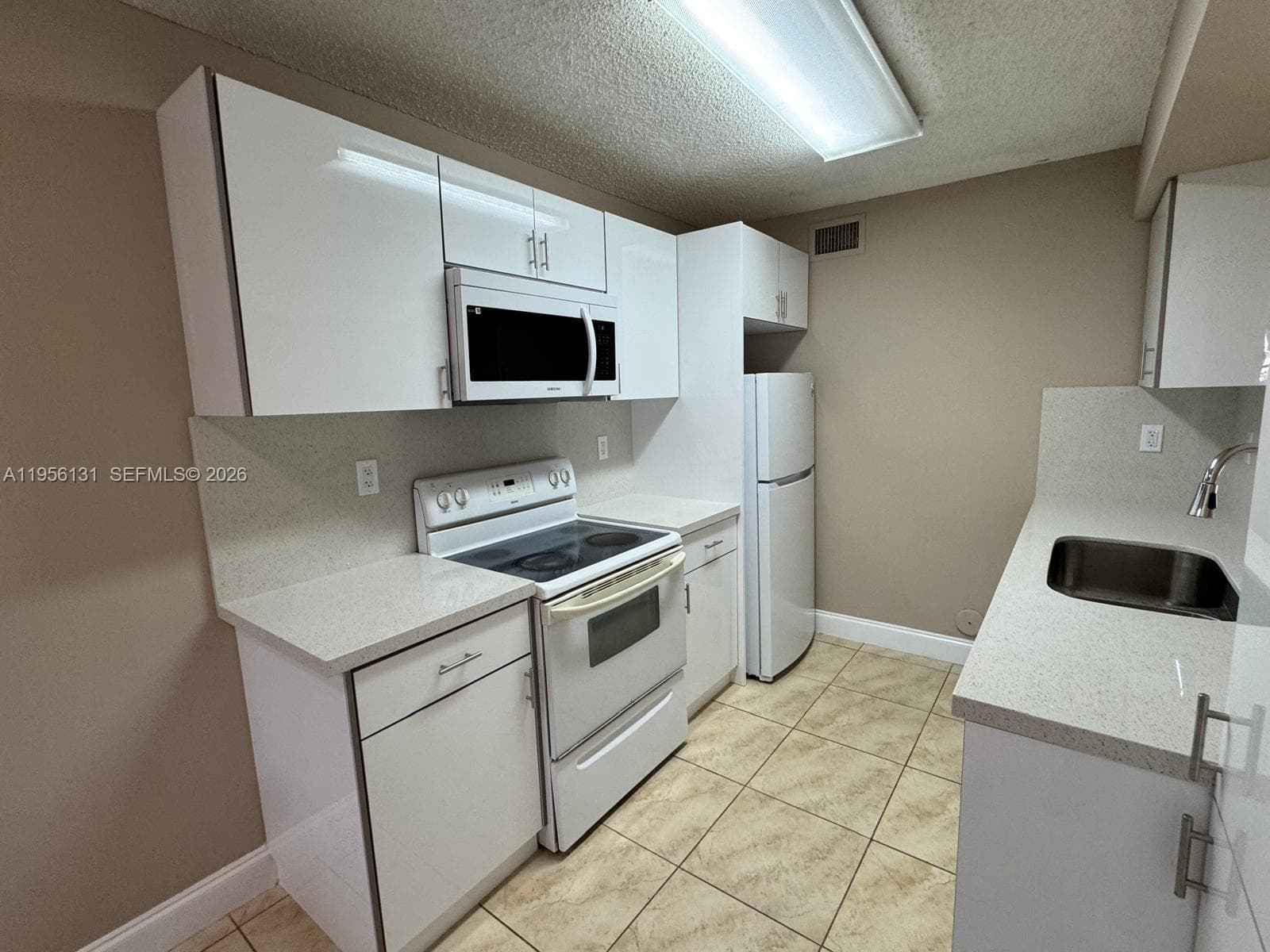 THE GREENS AT DORAL CONDO · #95 in Doral - Photo 6