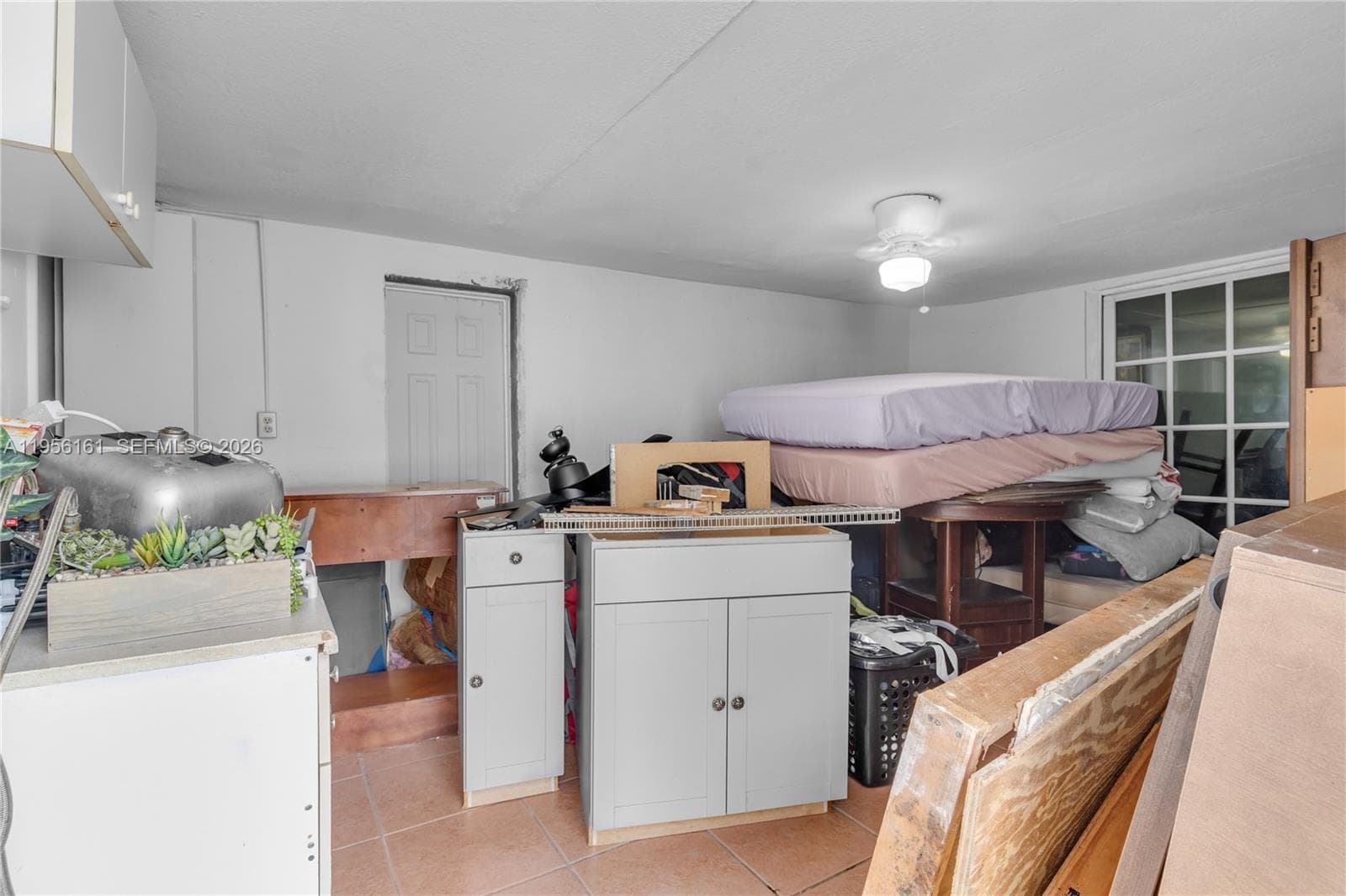 18670 Belview Dr photo 23
