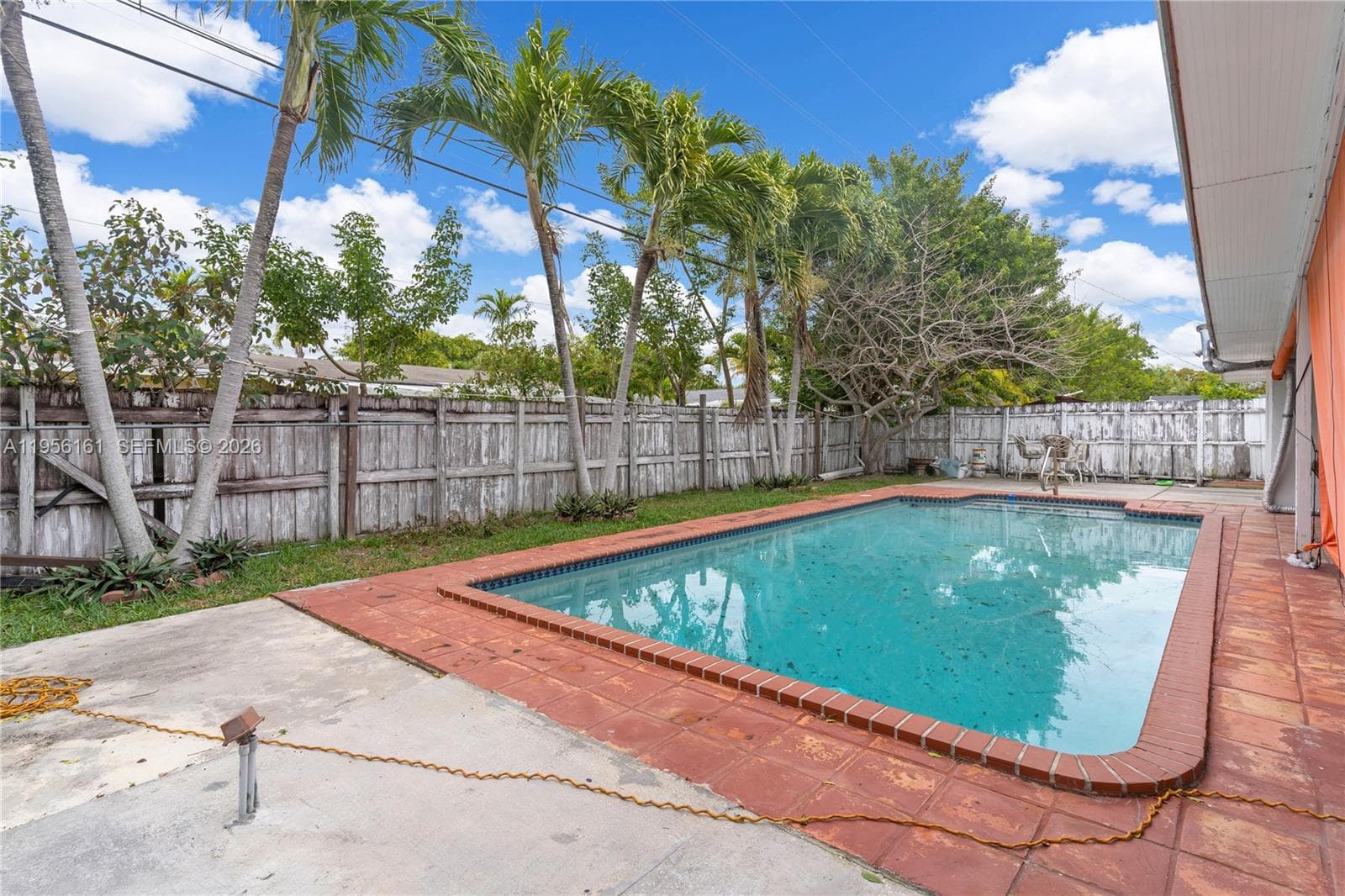 18670 Belview Dr photo 31