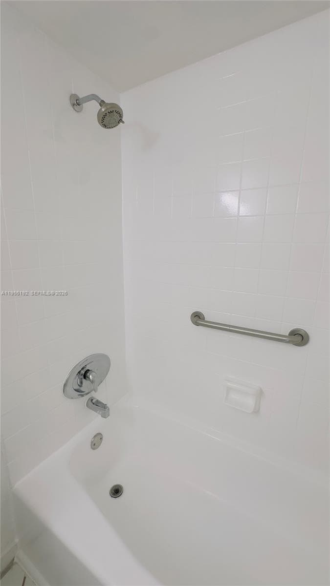 STRATFORD HOUSE CONDO · #207 in North Miami Beach - Photo 12