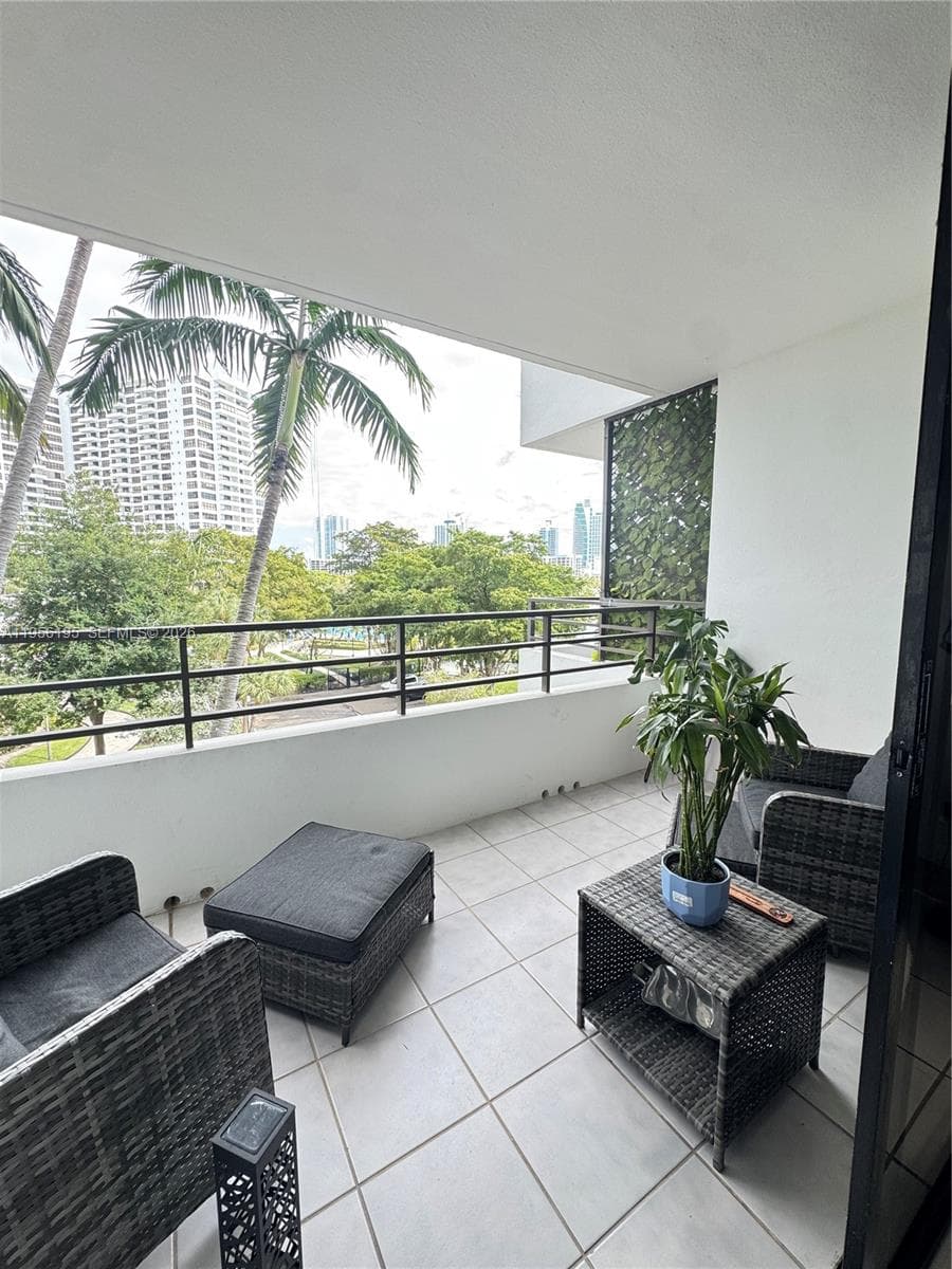 OLYMPUS CONDO PHASE · #119 in Hallandale Beach - Photo 7
