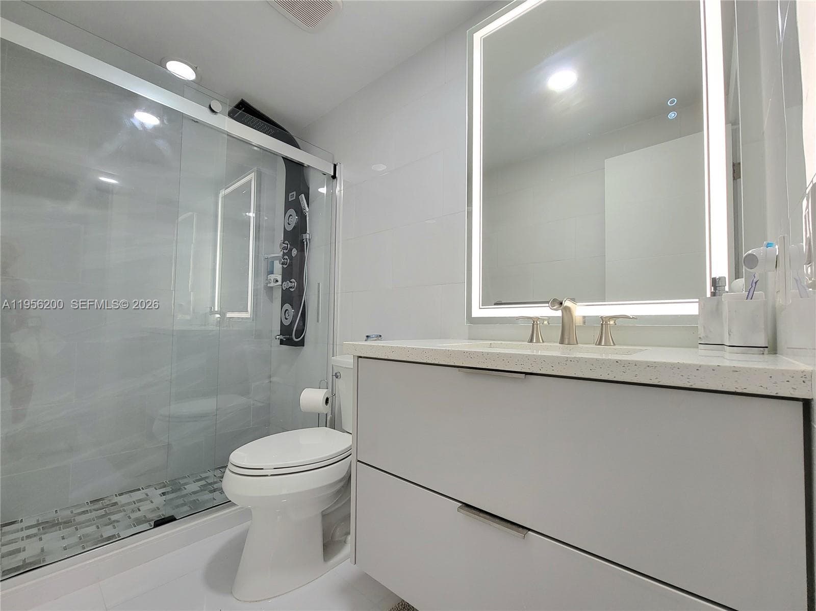 ALEXANDER TOWERS CONDO · #901 in Hollywood - Photo 16