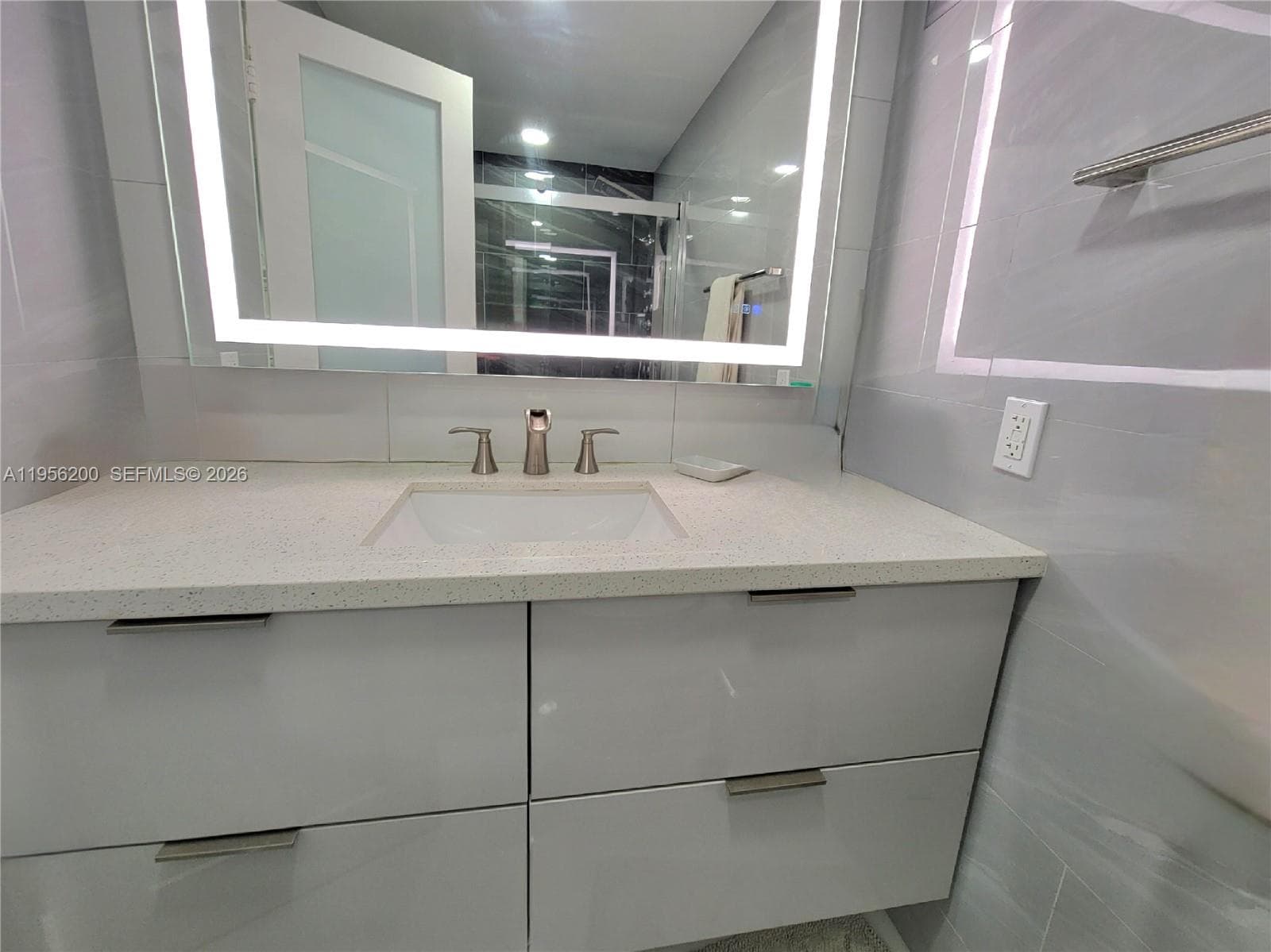 ALEXANDER TOWERS CONDO · #901 in Hollywood - Photo 14