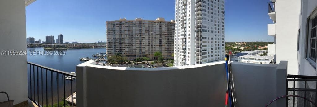 COMMODORE PLAZA CONDO · #912 in Aventura - Photo 17