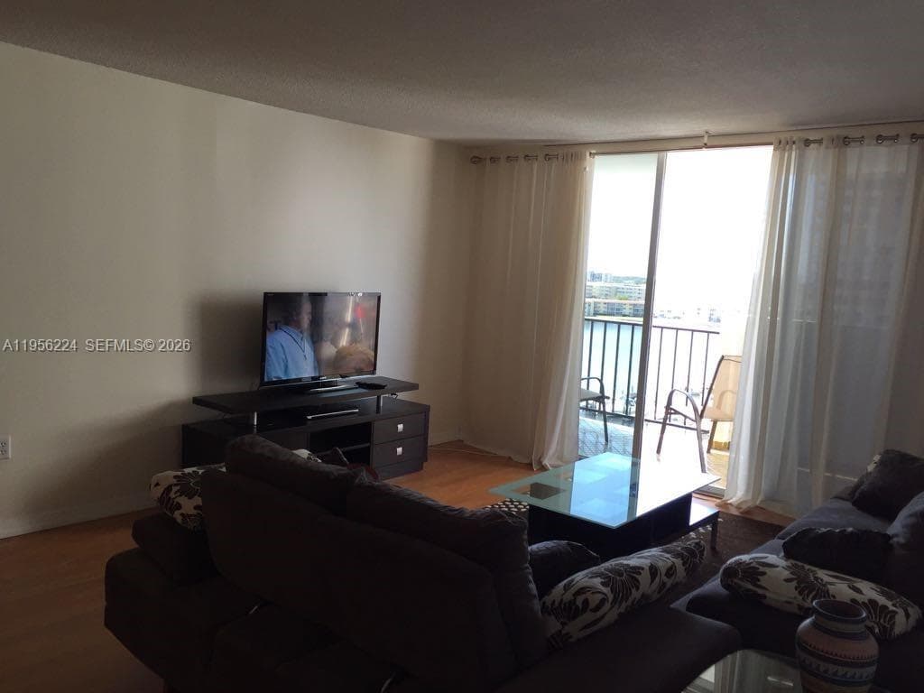 COMMODORE PLAZA CONDO · #912 in Aventura - Photo 8