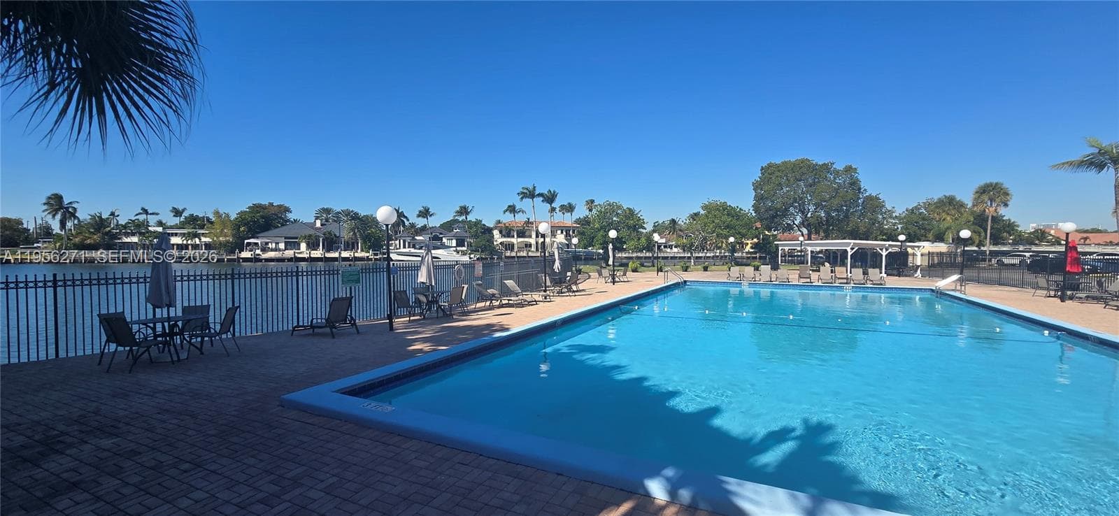 Desoto Park · #107 in Hallandale Beach - Photo 34