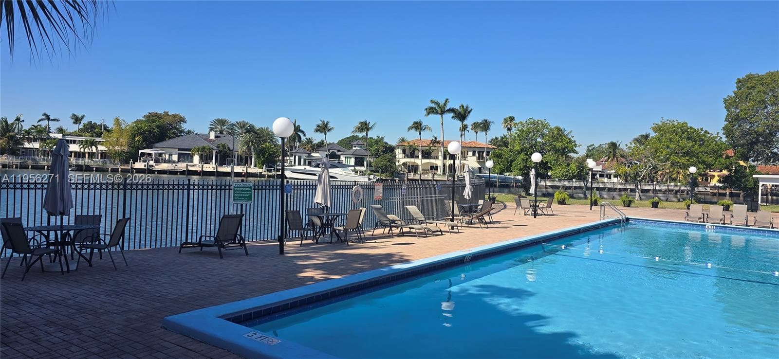 Desoto Park · #107 in Hallandale Beach - Photo 33
