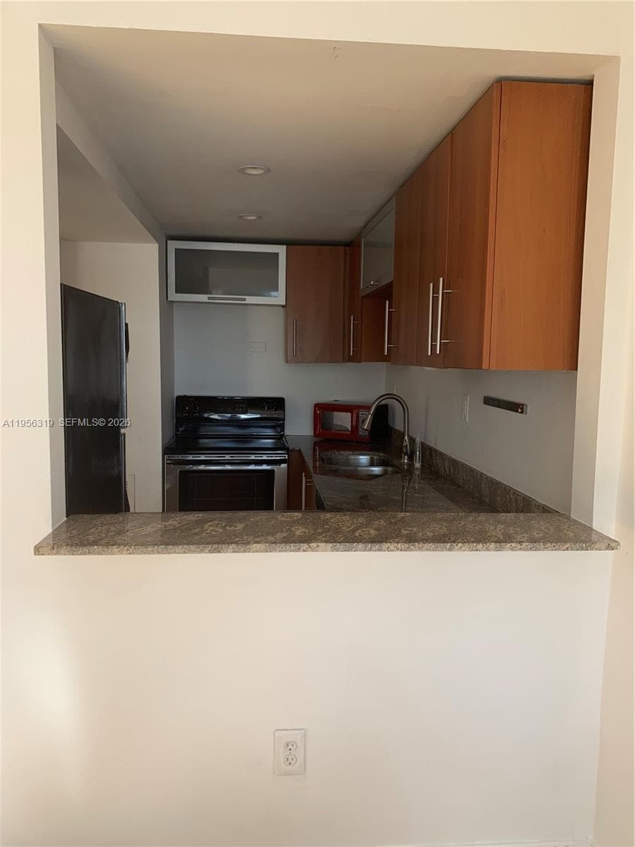 MORNINGSIDE PALMS CONDO · #36 in Miami - Photo 5