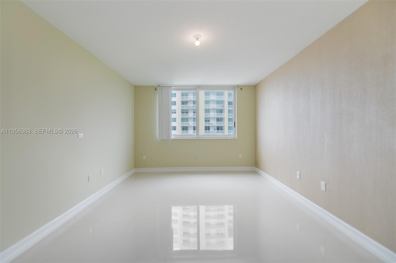 DUO CONDOMINIUM EAST · #1408E in Hallandale Beach - Photo 13
