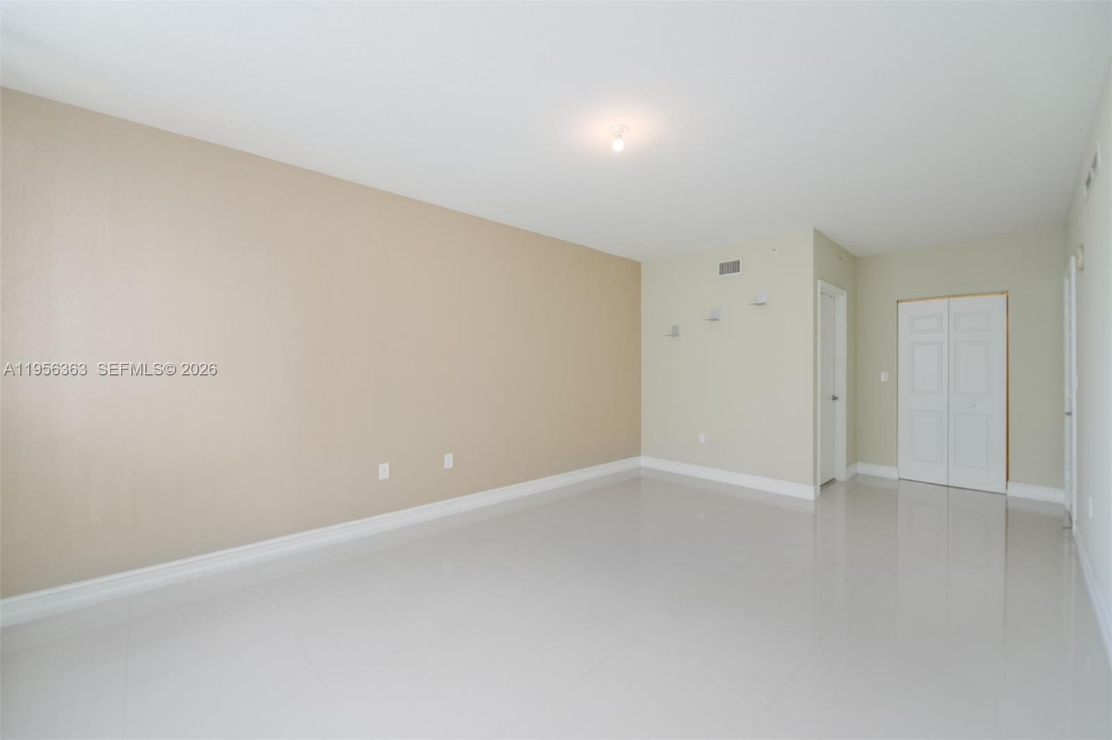 DUO CONDOMINIUM EAST · #1408E in Hallandale Beach - Photo 14