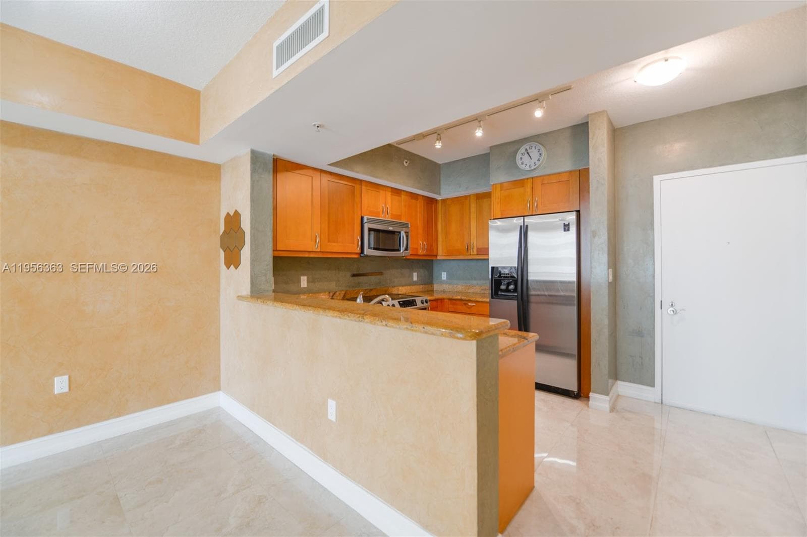 DUO CONDOMINIUM EAST · #1408E in Hallandale Beach - Photo 8