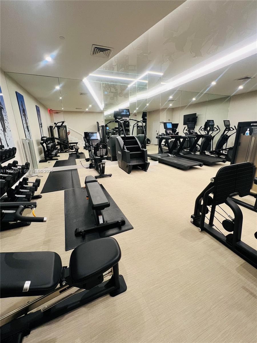 HARBORSIDE AT THE WATERWA · #609 in Aventura - Photo 72