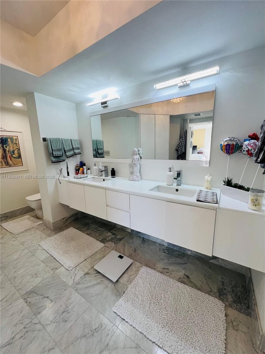 HARBORSIDE AT THE WATERWA · #609 in Aventura - Photo 12