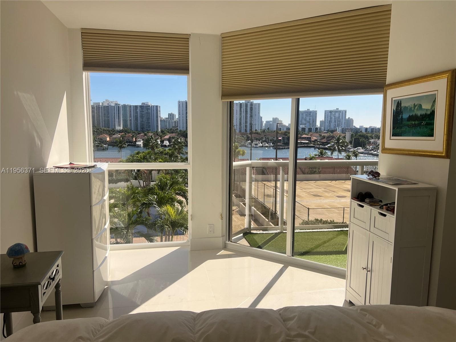 HARBORSIDE AT THE WATERWA · #609 in Aventura - Photo 37