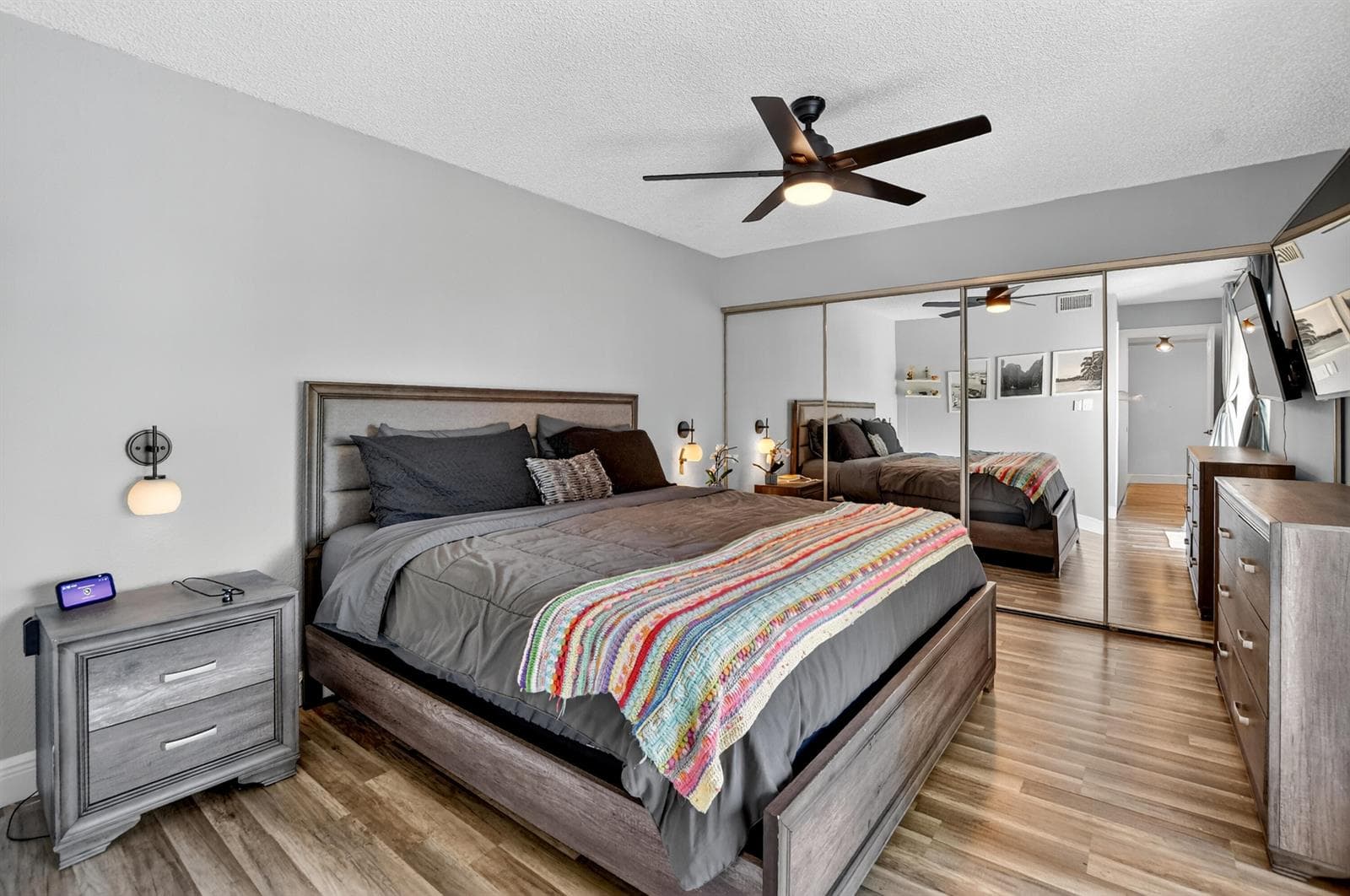 Upstairs bedroom 2