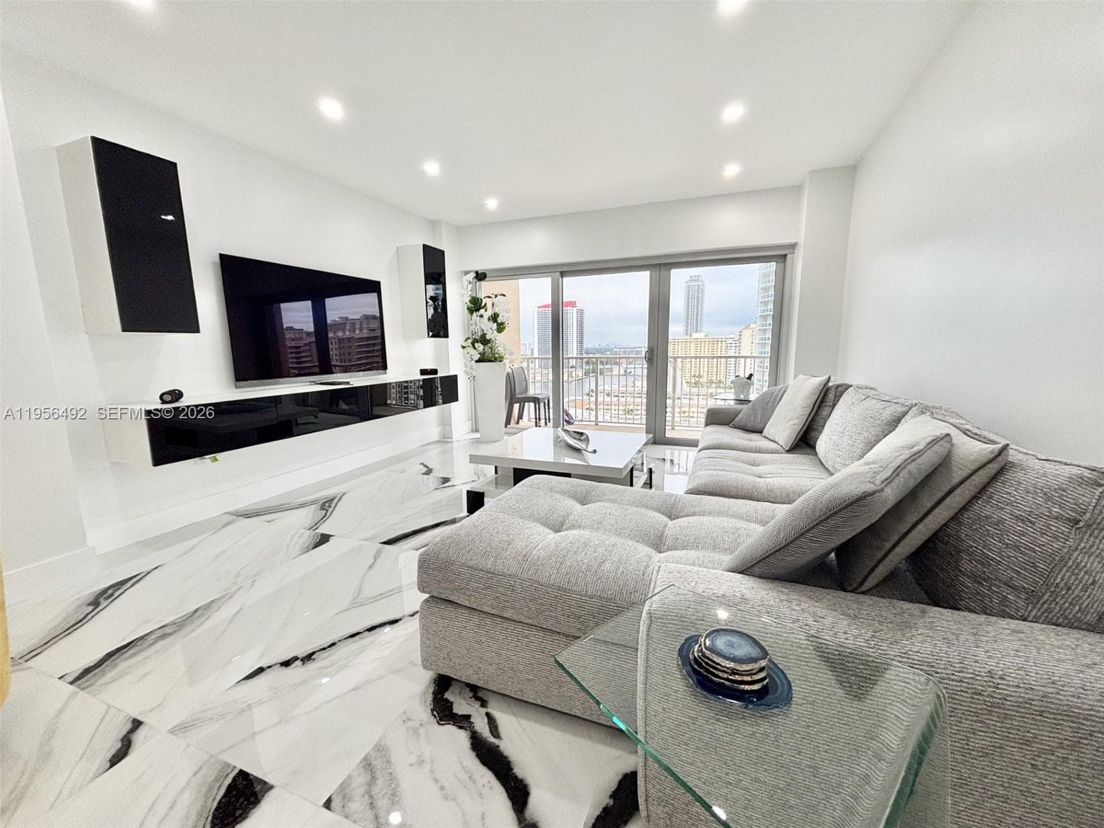 The Hemispheres · #15B in Hallandale Beach - Photo 14