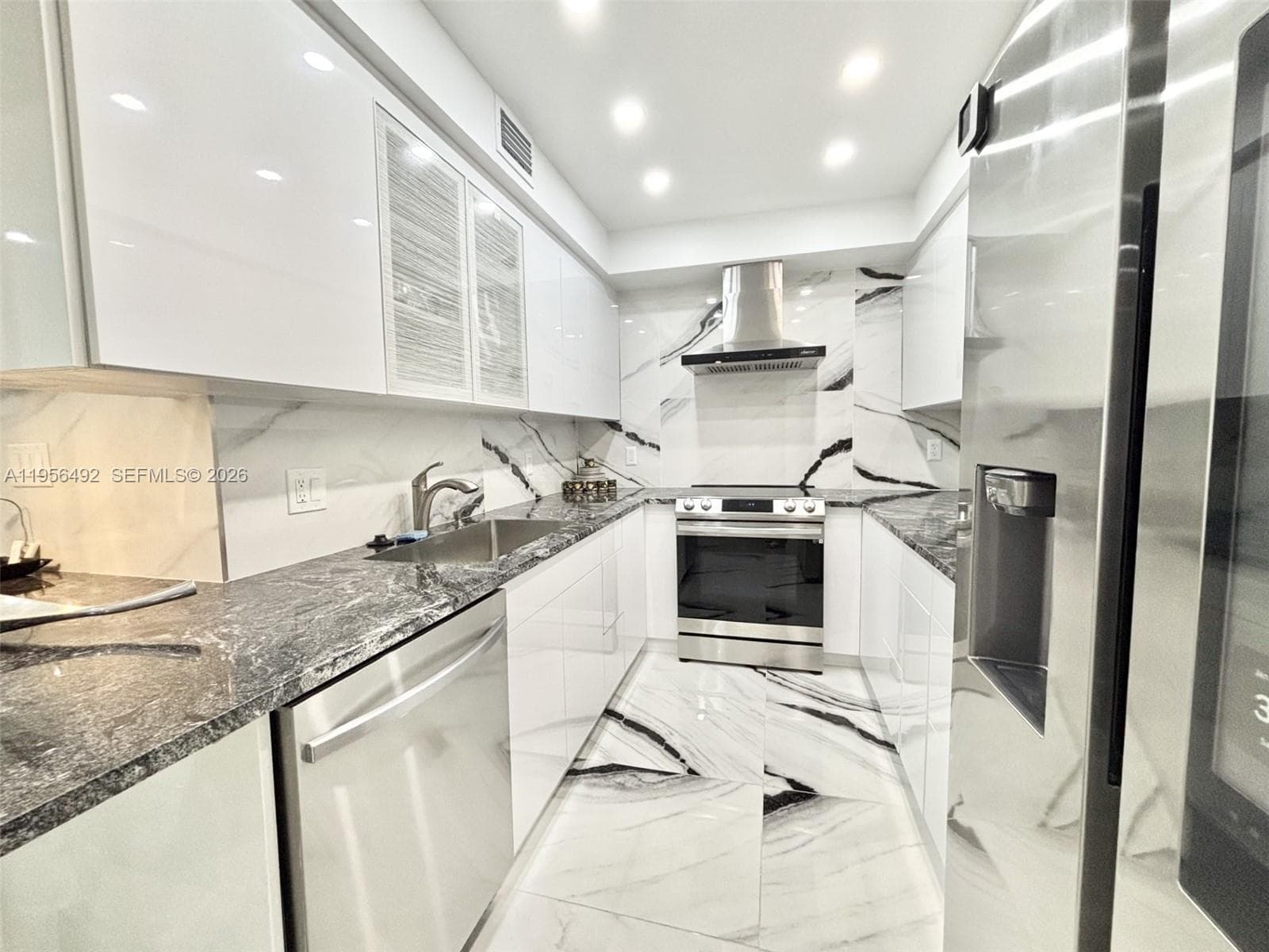 The Hemispheres · #15B in Hallandale Beach - Photo 4