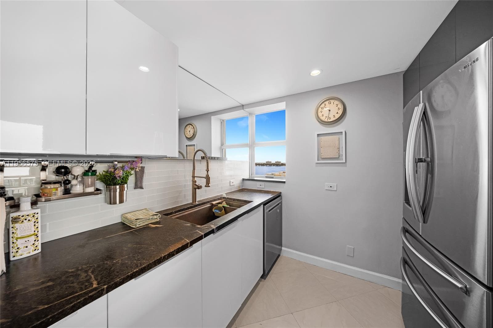Blue Bay Tower · #1503 in North Bay Village - Photo 3