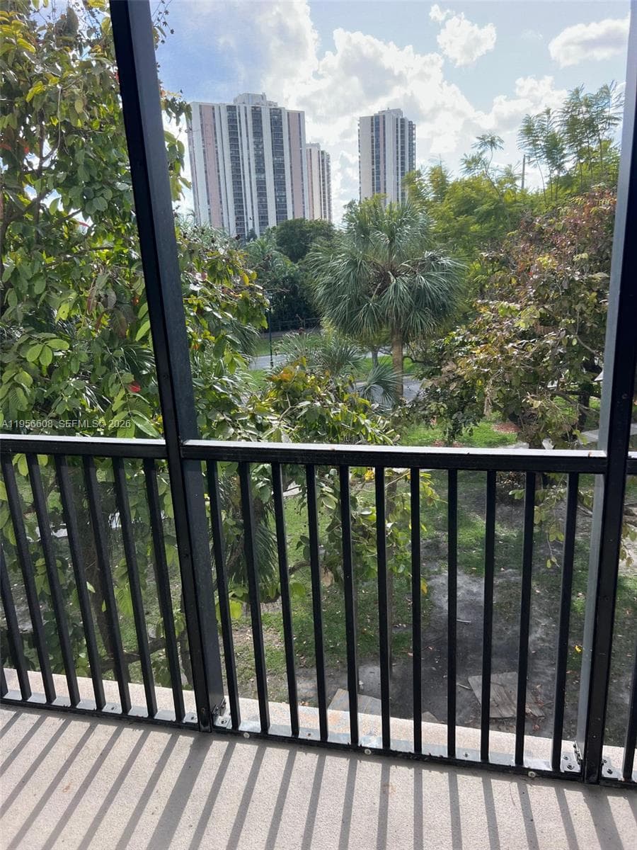 BRAVURA I CONDO · #407 in Aventura - Photo 1