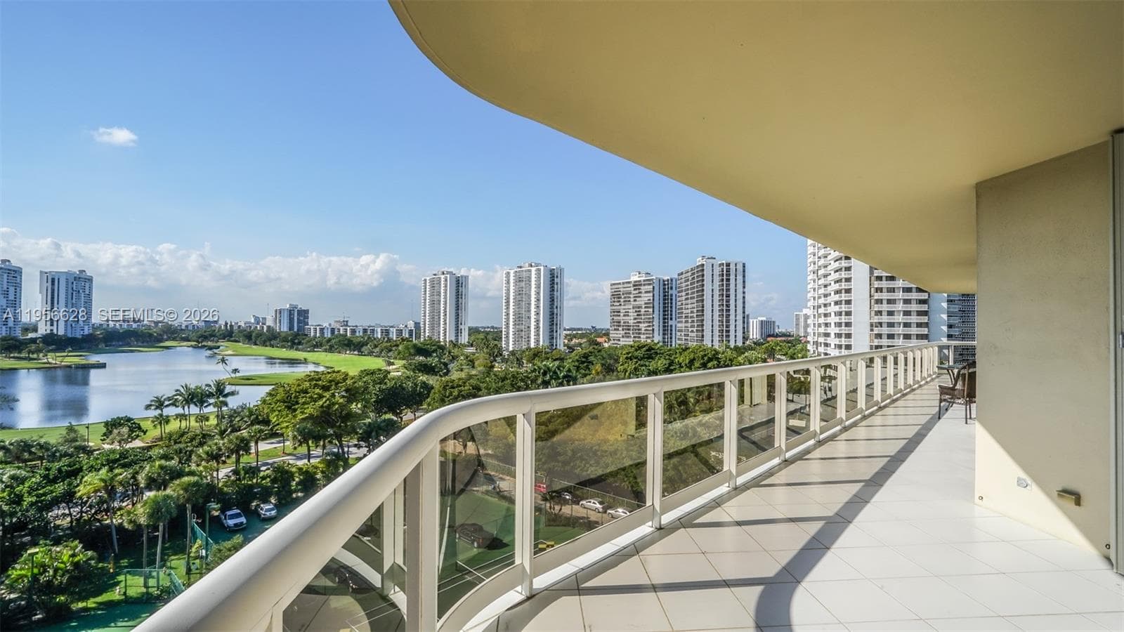 TERRACES NORTH TURNBERRY · #901 in Aventura - Photo 2