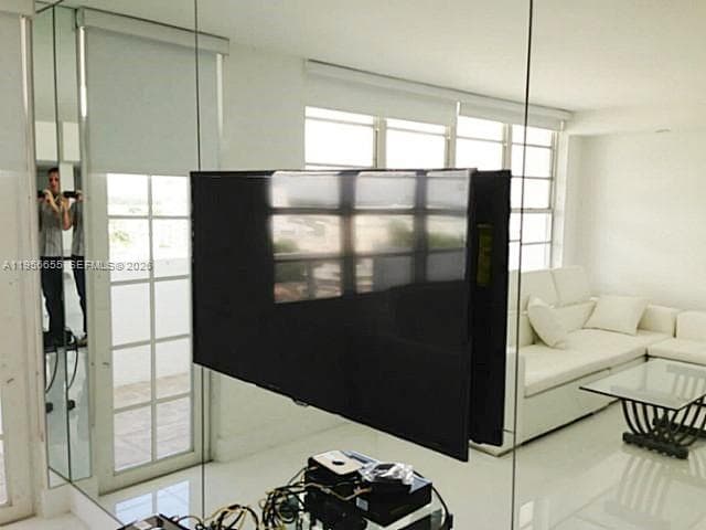 The Decoplage · #1112 in Miami Beach - Photo 21