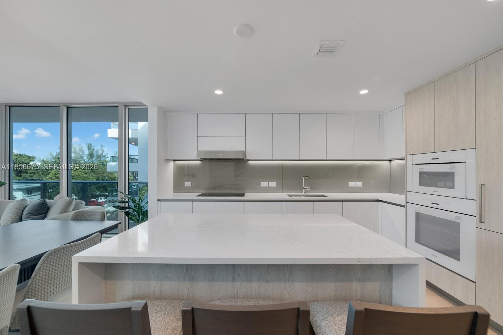 La Baia South · #412 in Bay Harbor Islands - Photo 4