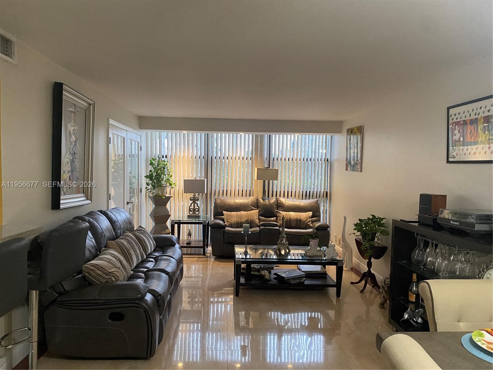 LESLIE condo · #225 in Hallandale Beach - Photo 1