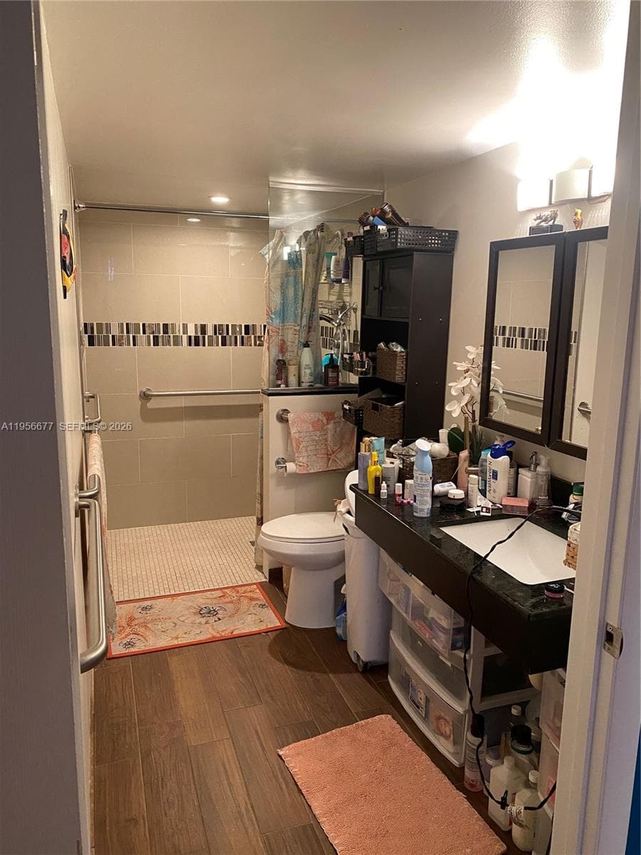 LESLIE condo · #225 in Hallandale Beach - Photo 19
