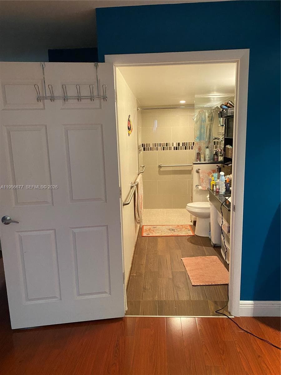 LESLIE condo · #225 in Hallandale Beach - Photo 29