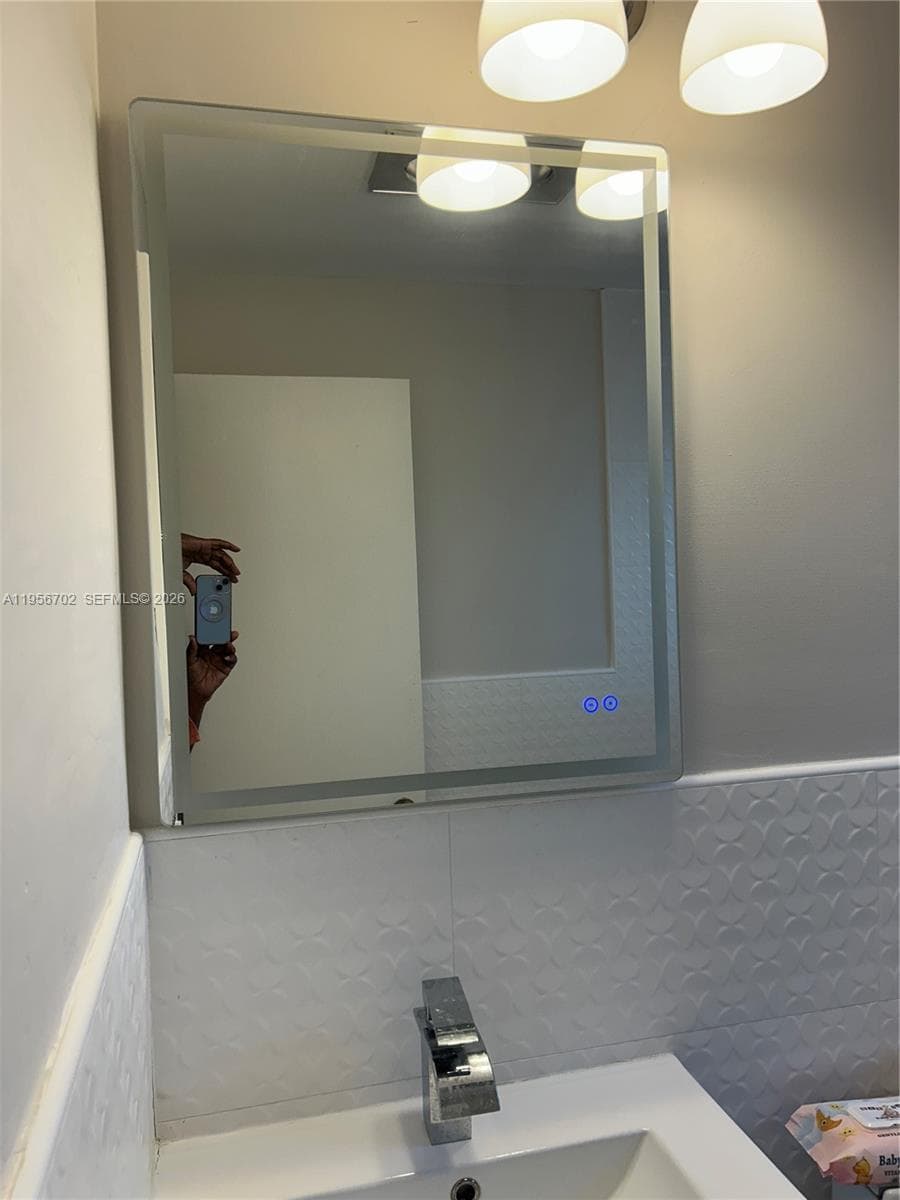 STAR LAKE ESTATES NO 1 CO · #101 in Miami - Photo 3