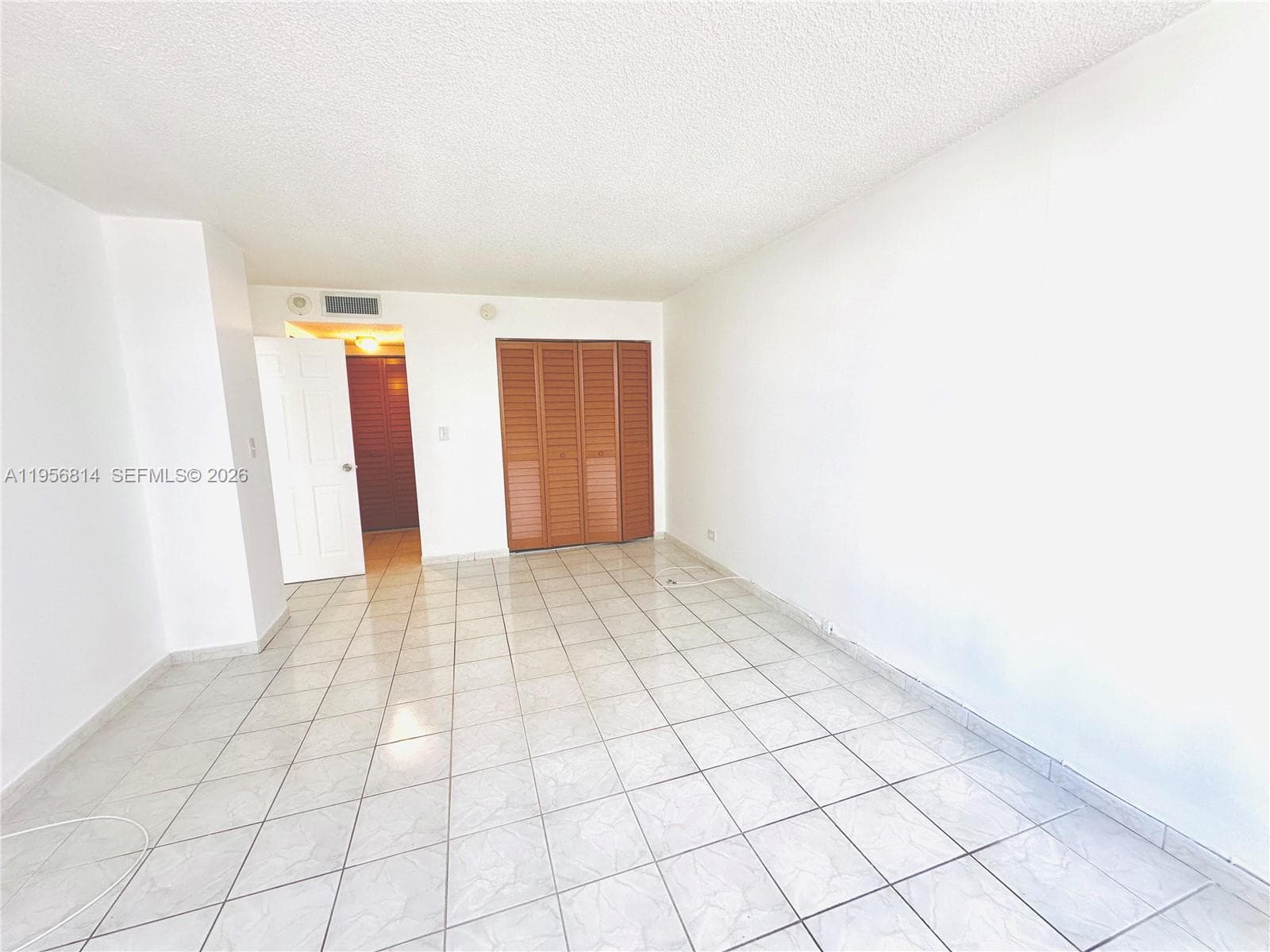 WINSTON TOWER 300 CONDO · #410 in Sunny Isles Beach - Photo 23