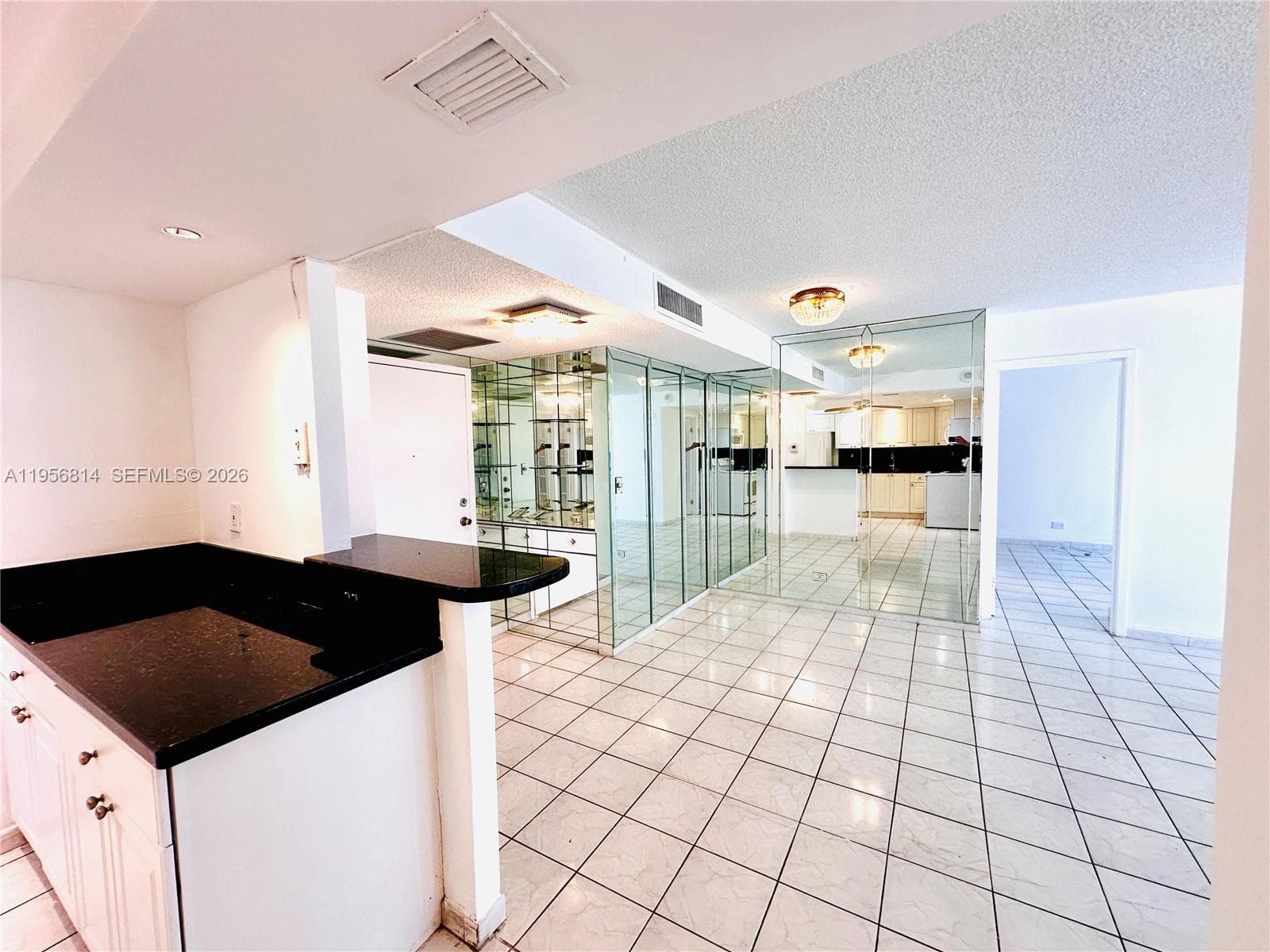 WINSTON TOWER 300 CONDO · #410 in Sunny Isles Beach - Photo 13