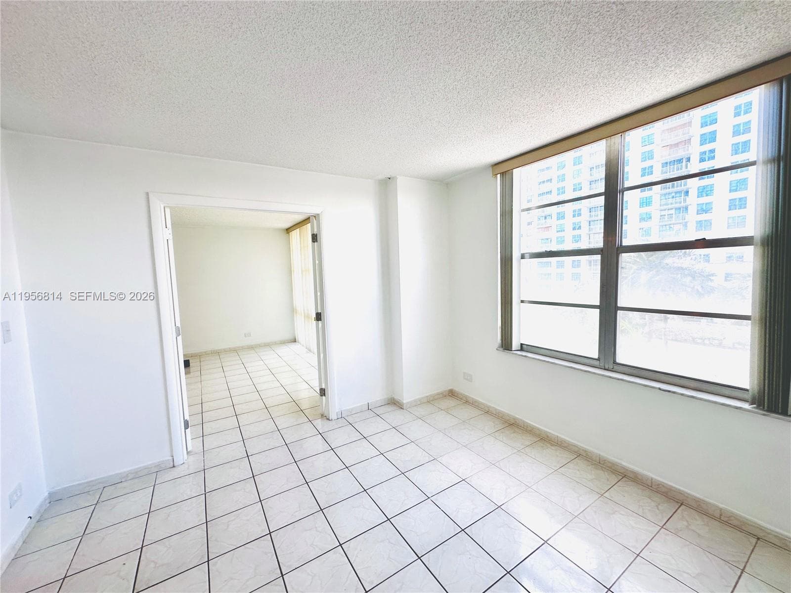 WINSTON TOWER 300 CONDO · #410 in Sunny Isles Beach - Photo 17