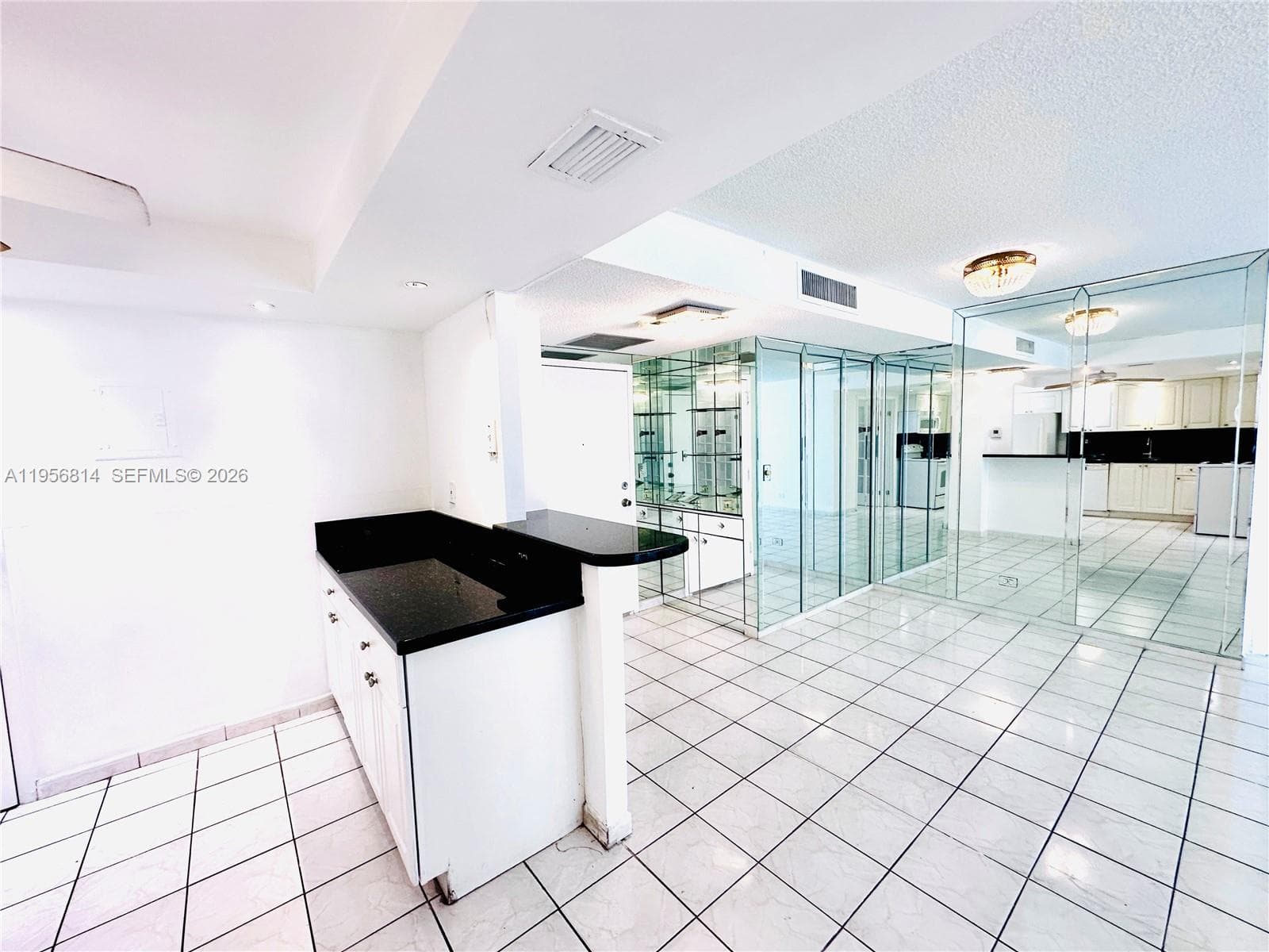 WINSTON TOWER 300 CONDO · #410 in Sunny Isles Beach - Photo 12
