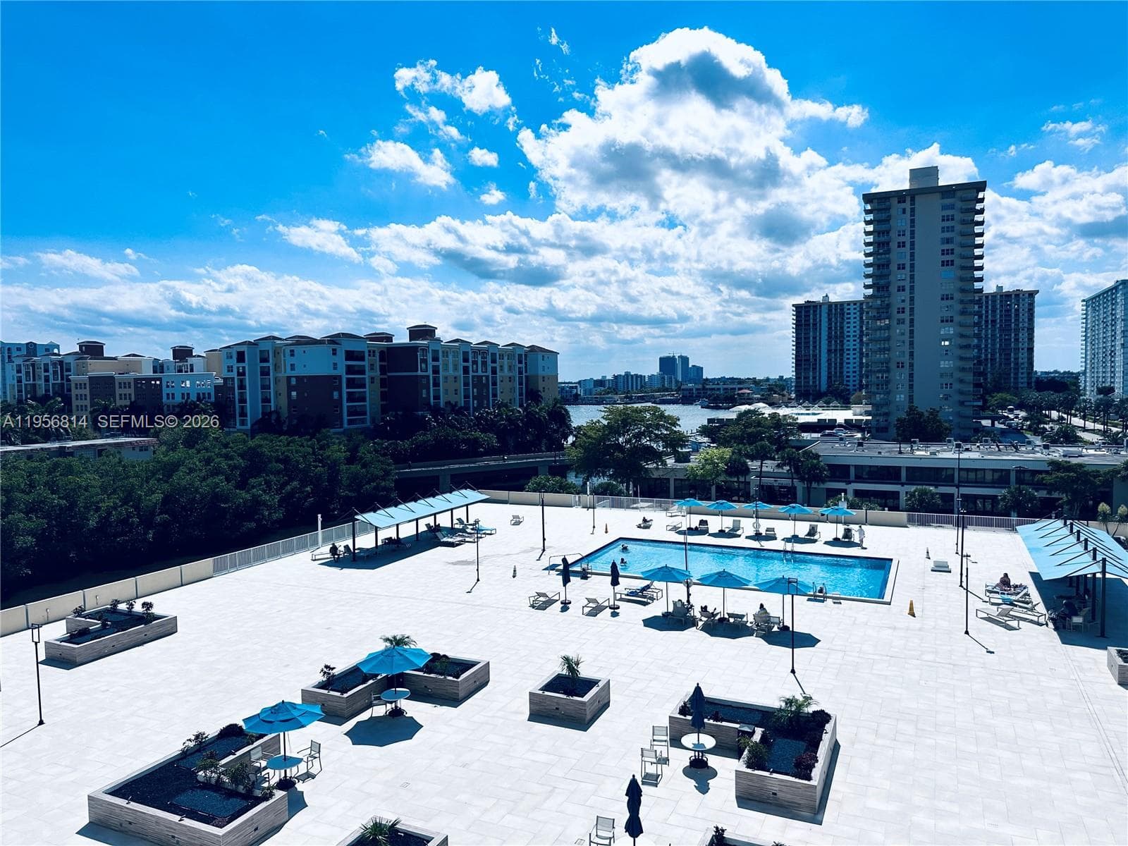 WINSTON TOWER 300 CONDO · #410 in Sunny Isles Beach - Photo 3