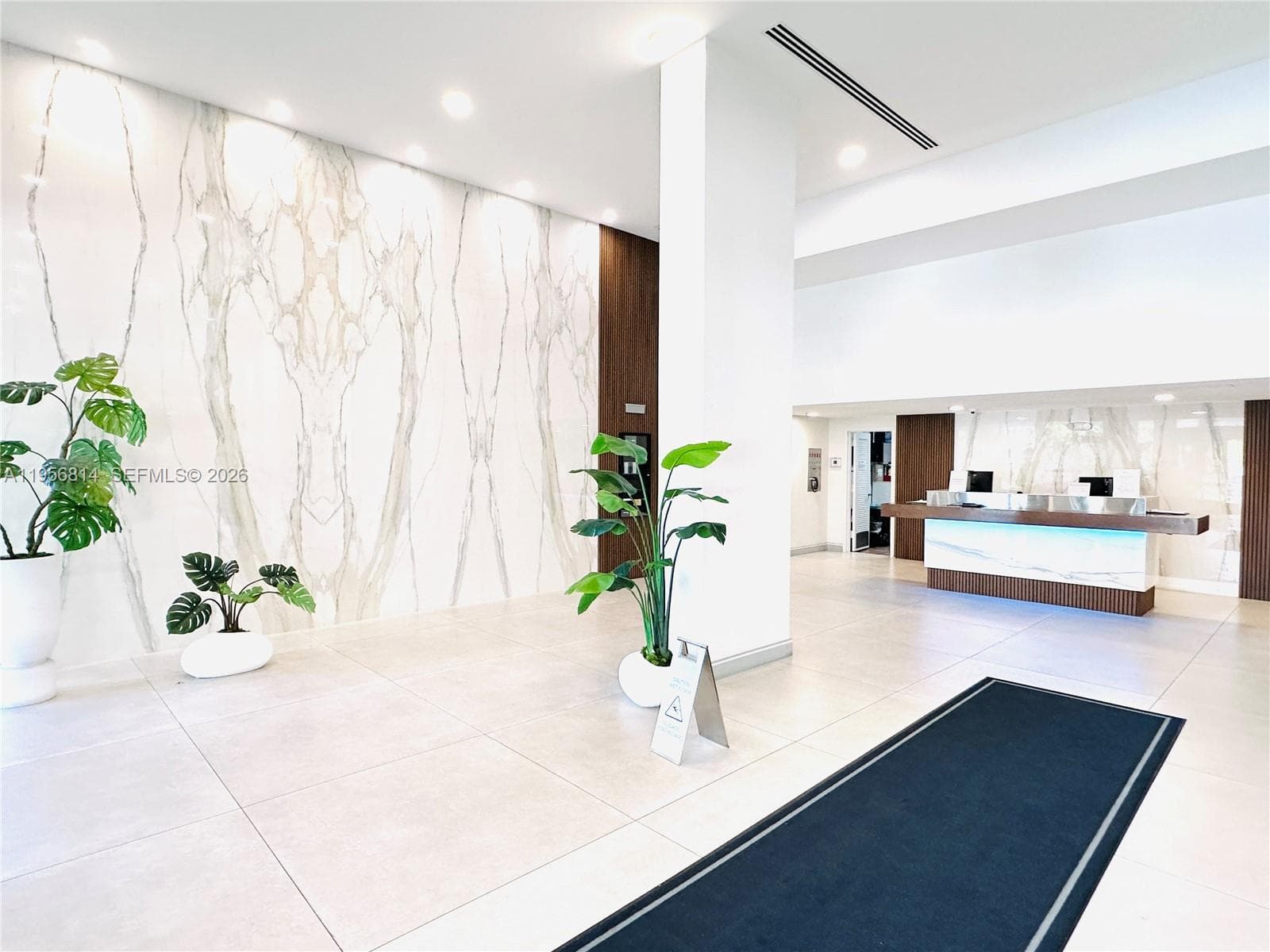WINSTON TOWER 300 CONDO · #410 in Sunny Isles Beach - Photo 5