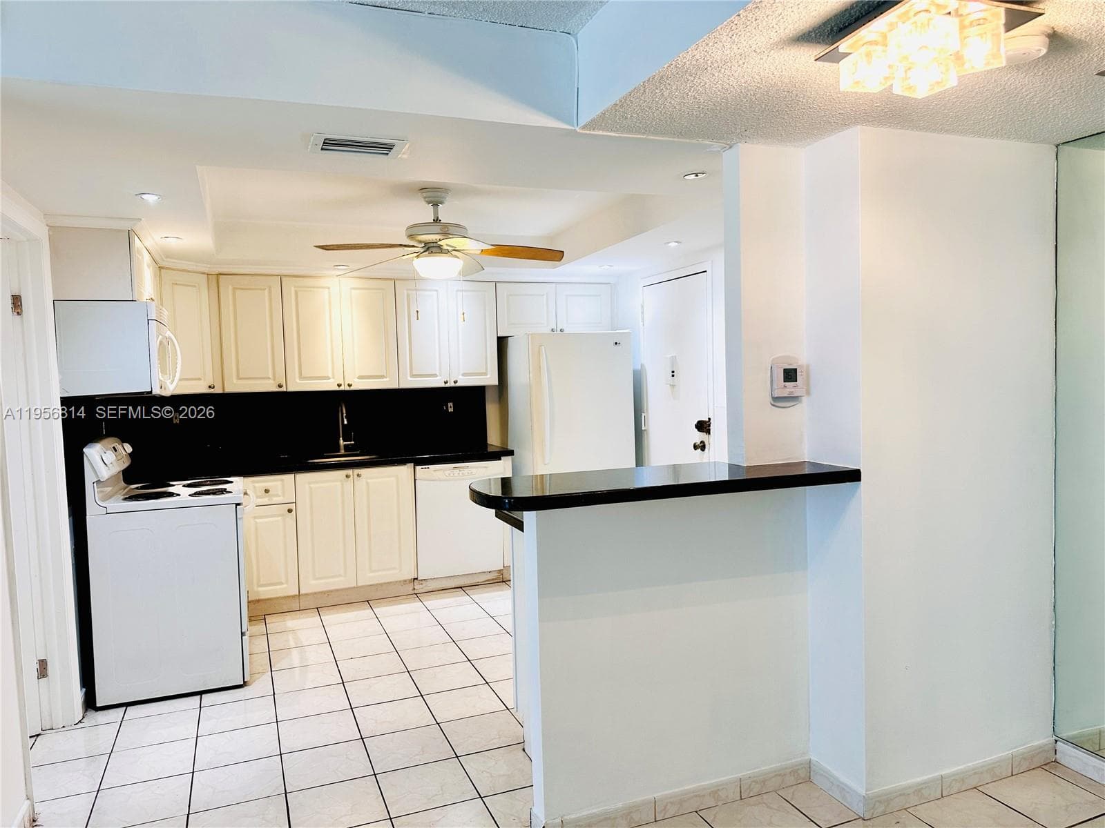 WINSTON TOWER 300 CONDO · #410 in Sunny Isles Beach - Photo 9
