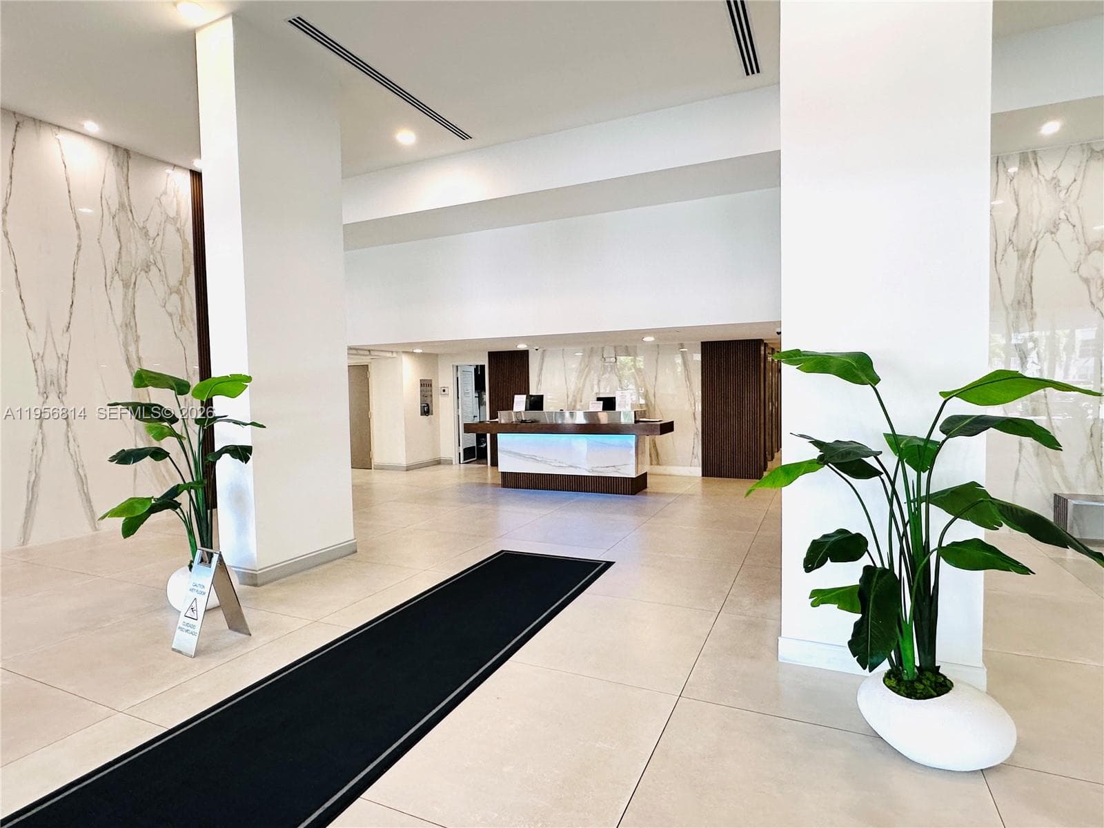 WINSTON TOWER 300 CONDO · #410 in Sunny Isles Beach - Photo 4