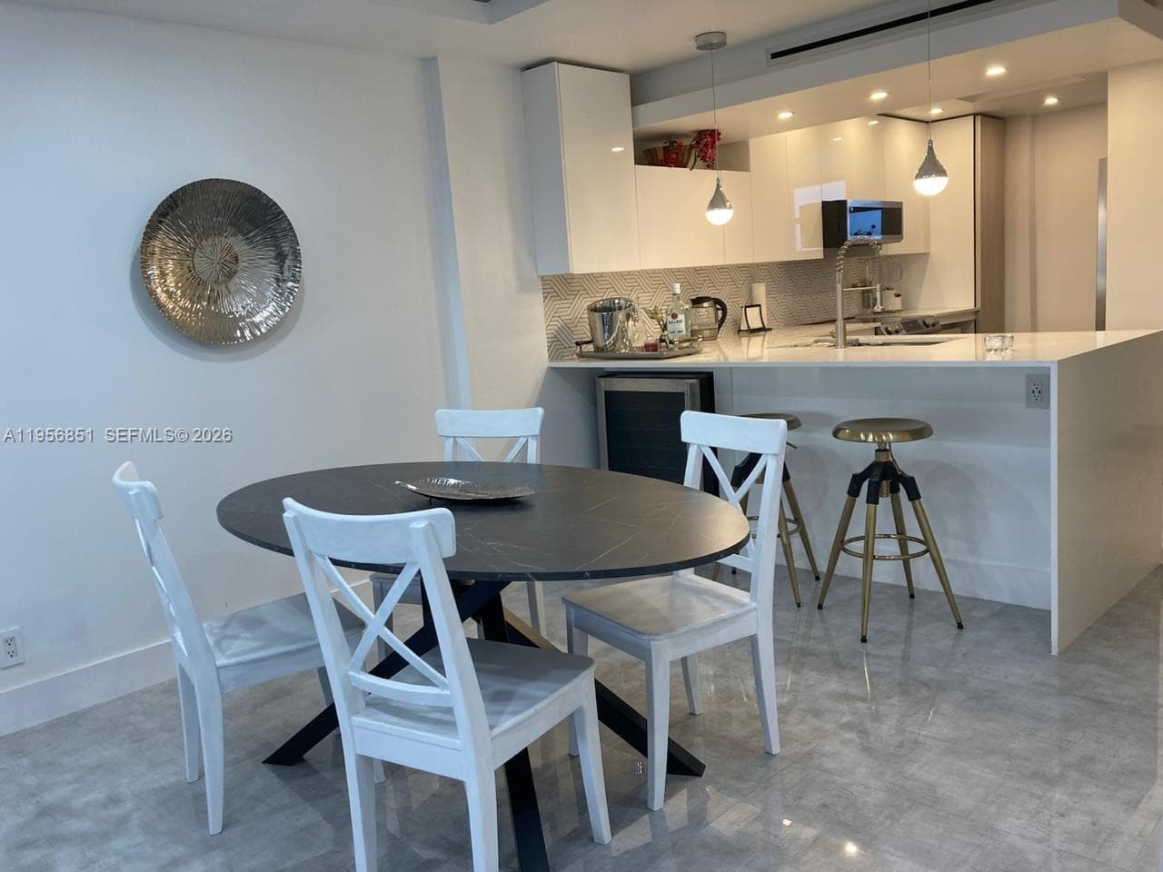 ISLAND SHORES CONDO · #1003 in North Miami Beach - Photo 2
