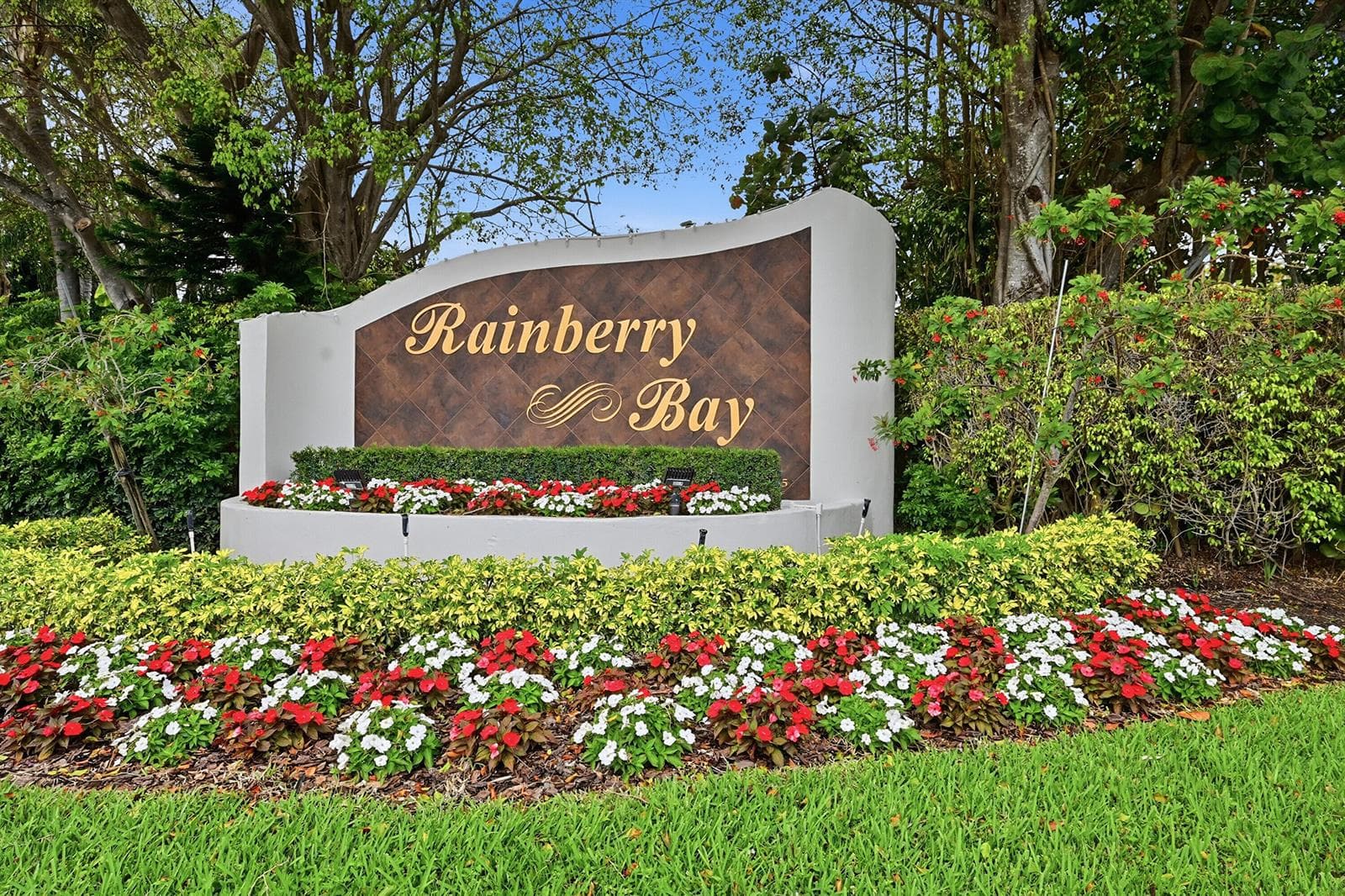 Neighborhood Entry